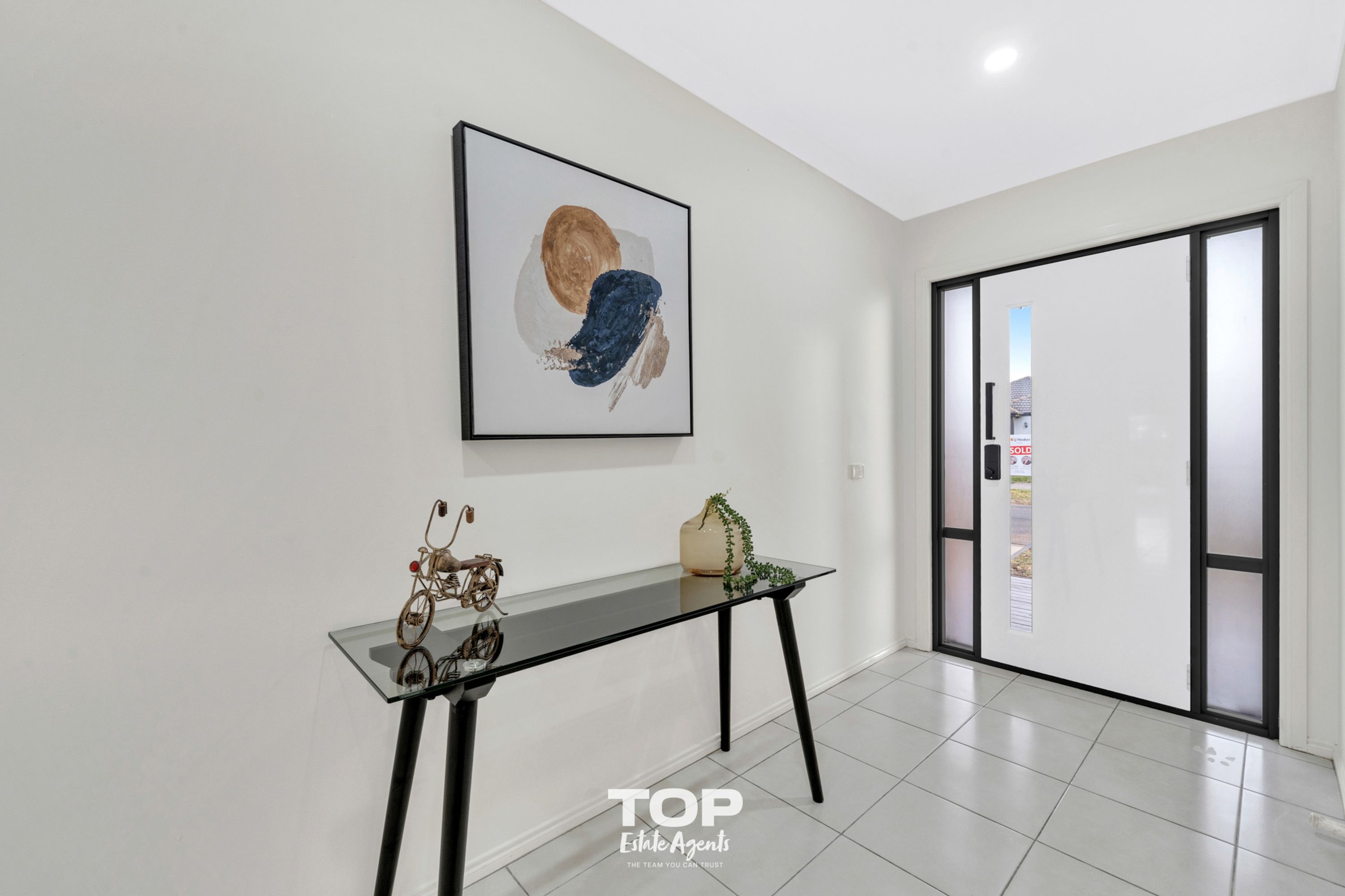 68 Sabel Drive, Cranbourne North - Thumbnail 2