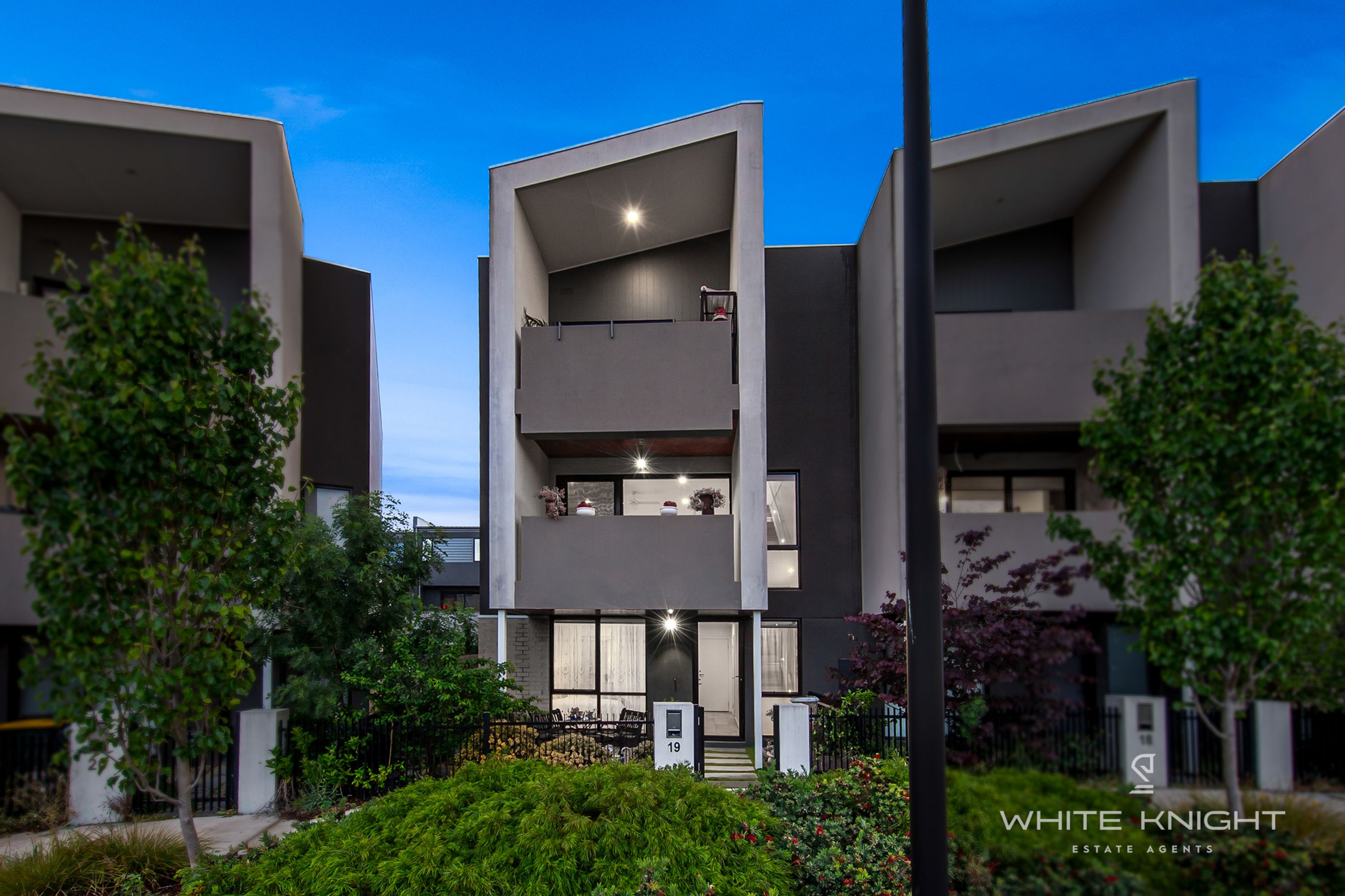 19 Callow Walk, St Albans VIC 3021, St Albans - Thumbnail 2