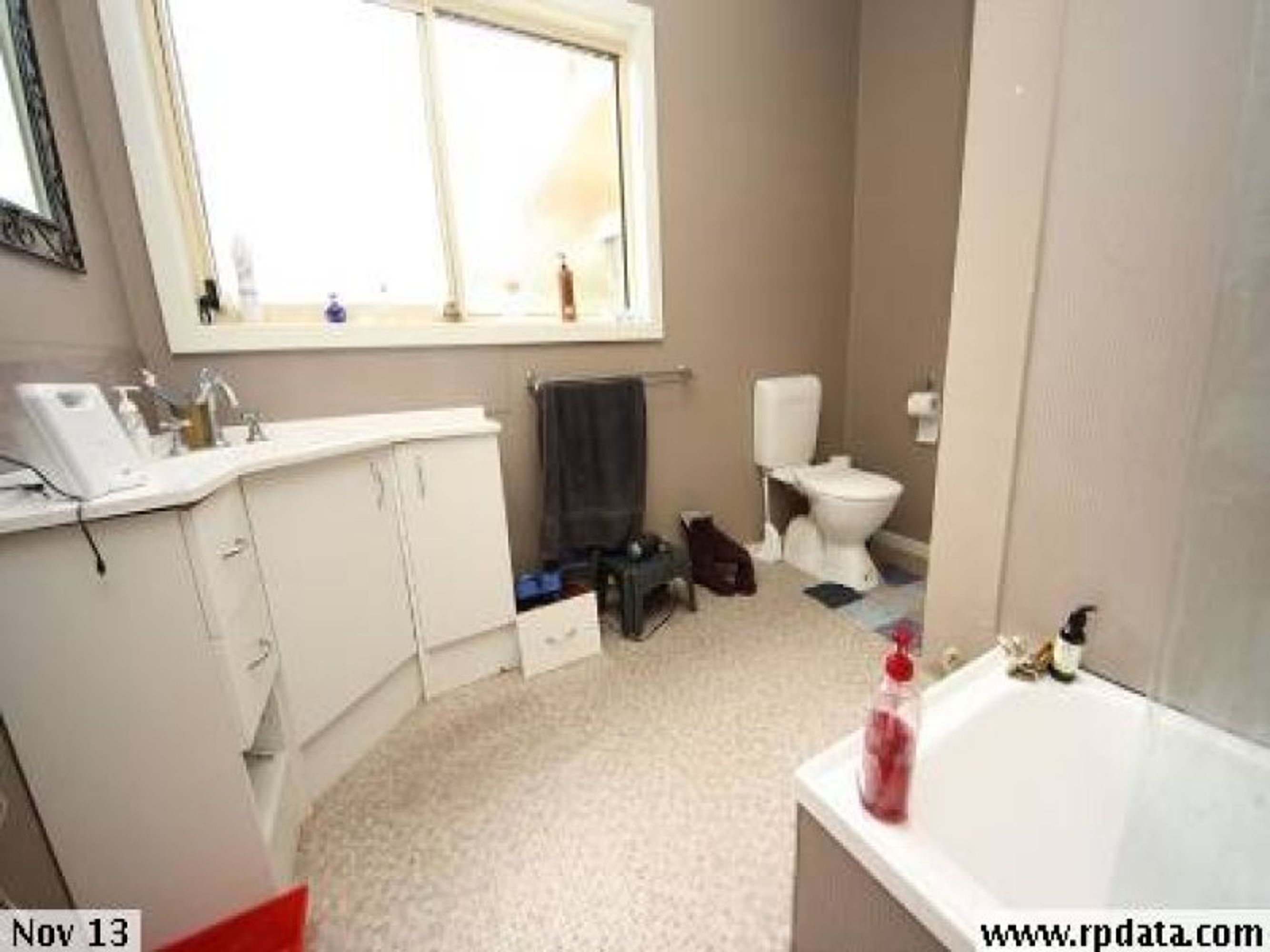 19 Tena Avenue, Horsham VIC 3400, Horsham - Thumbnail 4