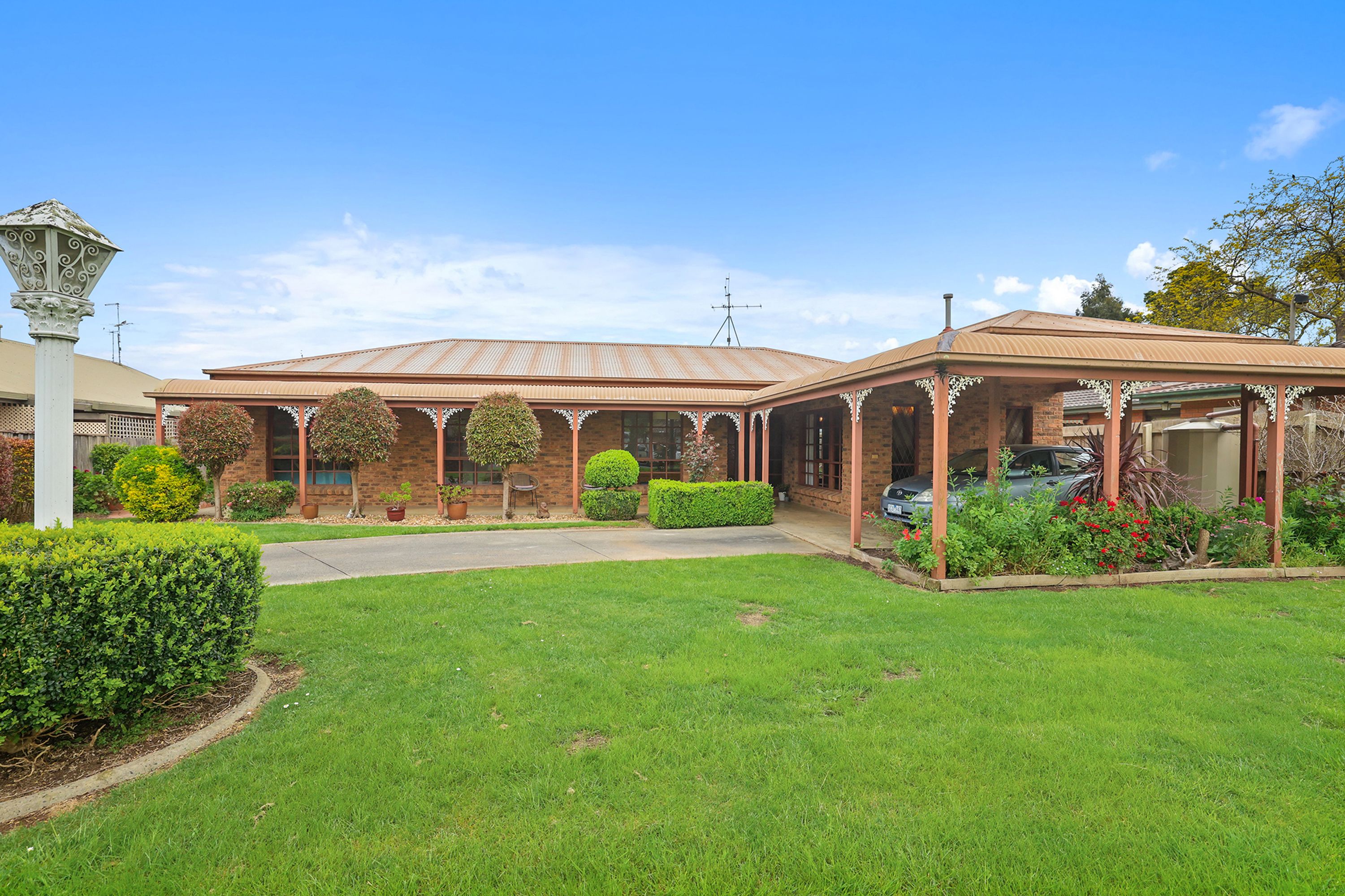 15 Cambridge Drive, Warragul - Image 1