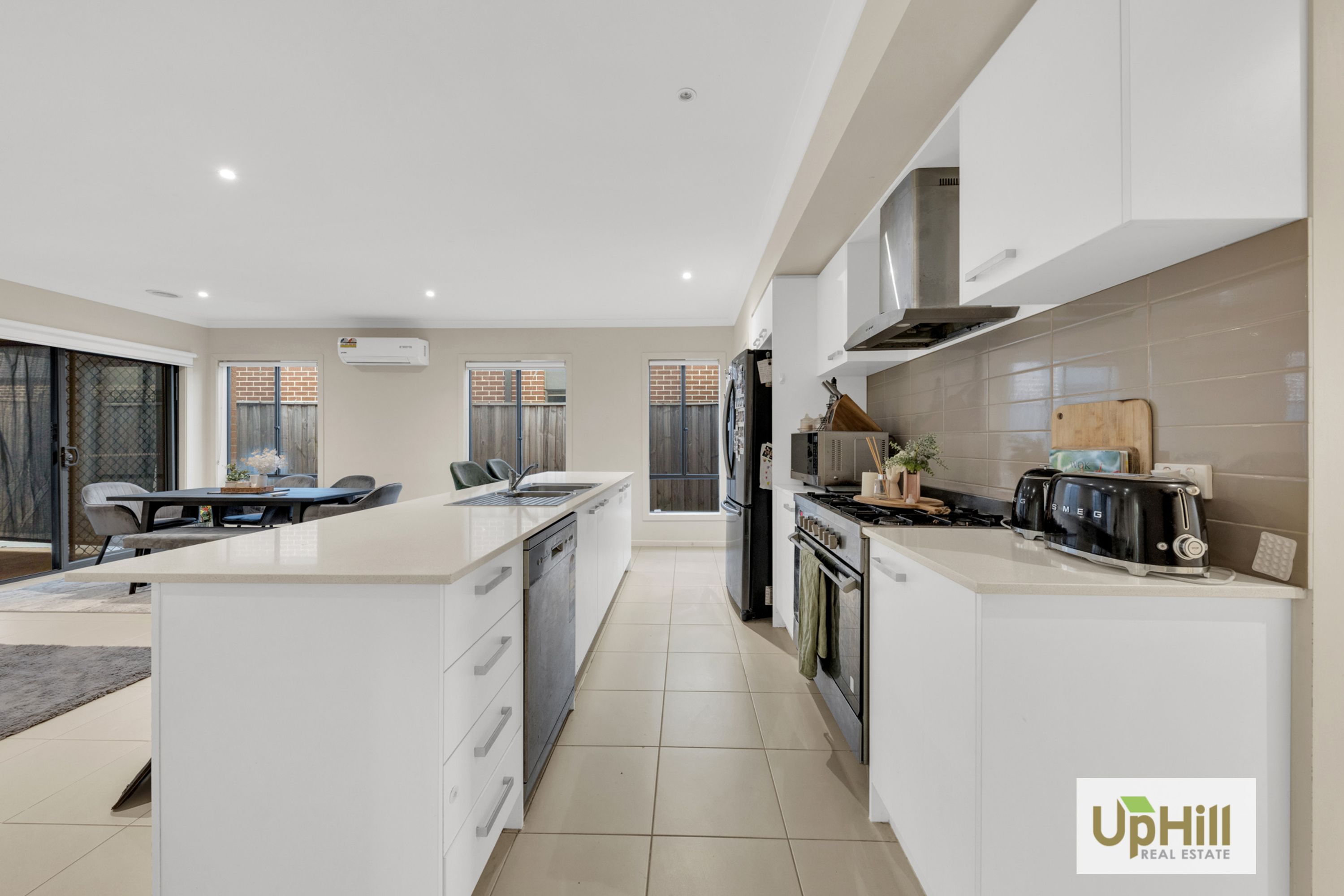 9 Langshan Road, Clyde North - Thumbnail 5