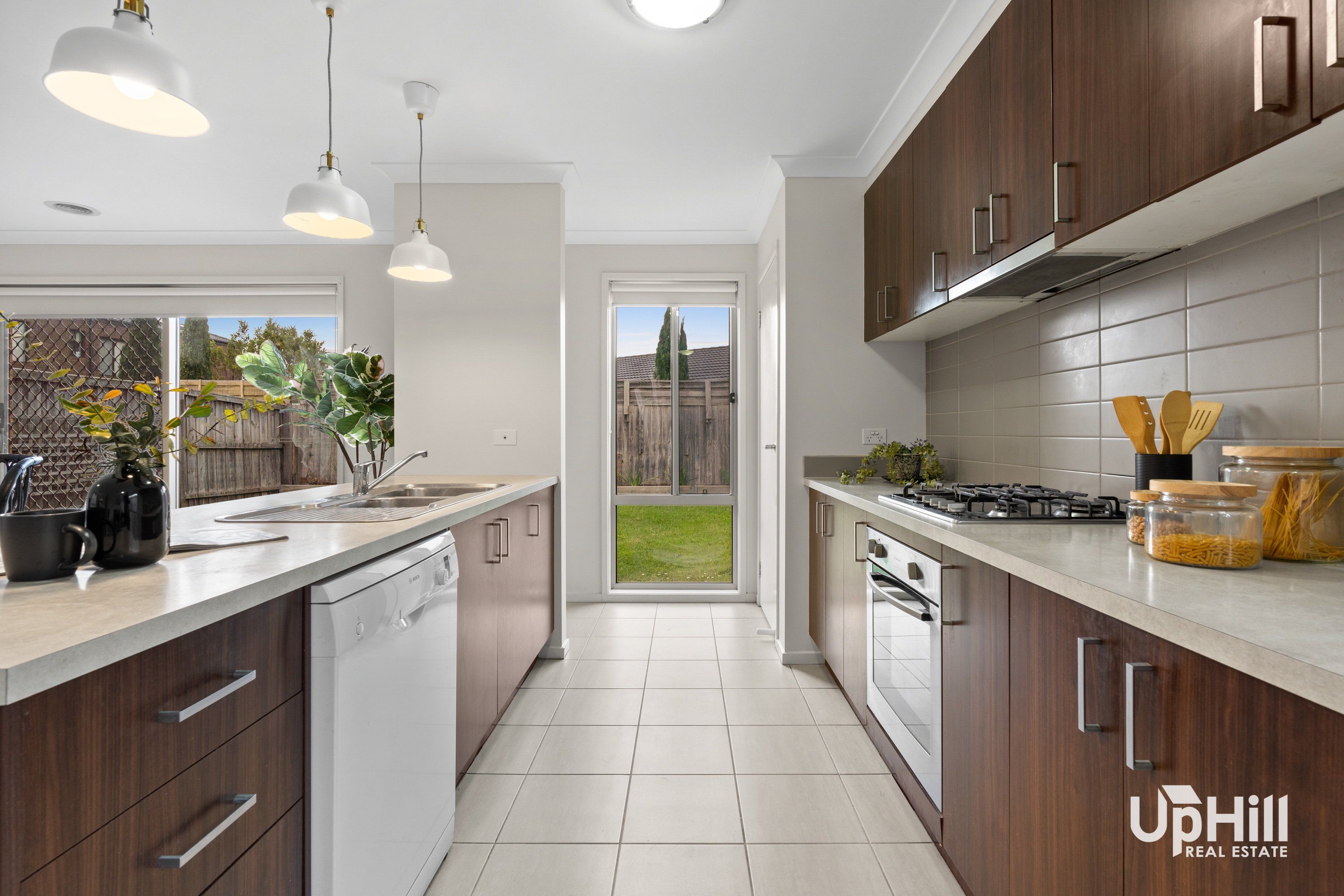 37 Rankin Close, Lynbrook - Thumbnail 7