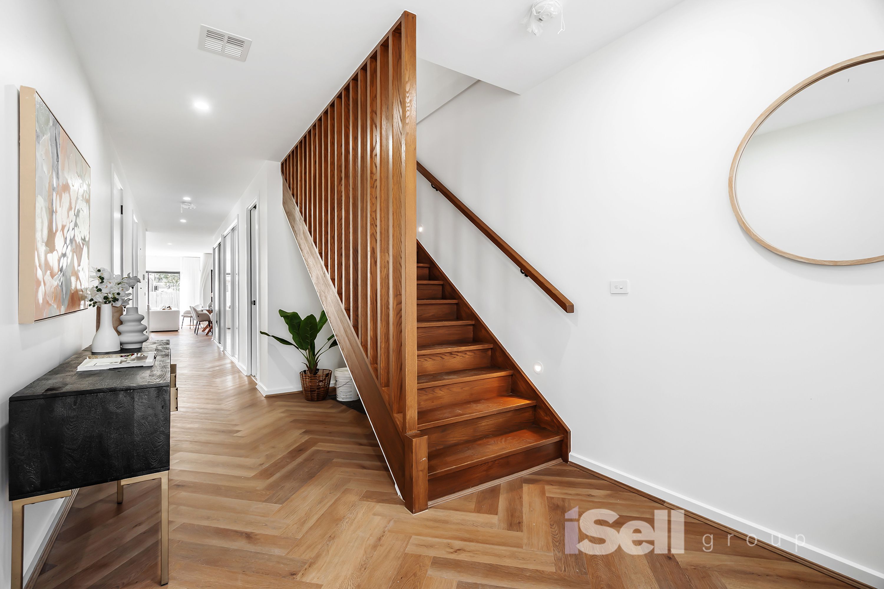 25A Newcomen Road, Springvale - Image 1
