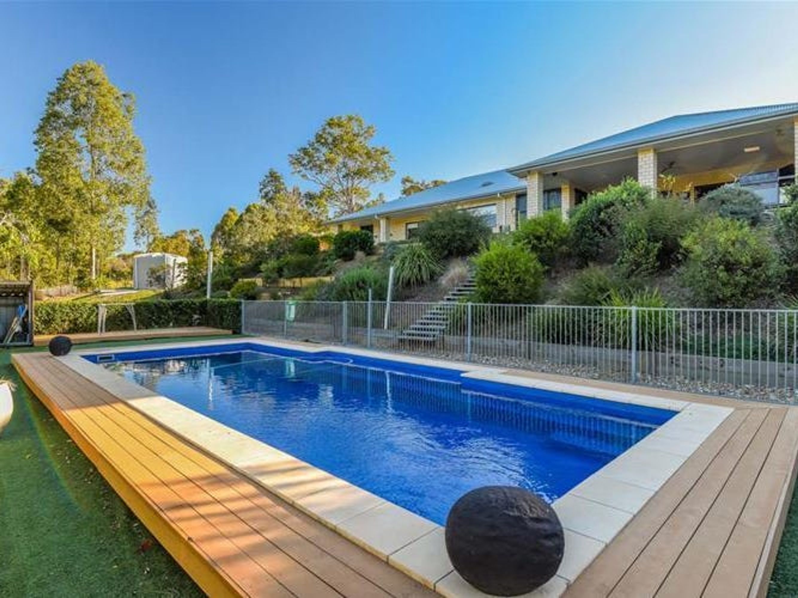 25 Fairway Drive, Rushforth - Thumbnail 6