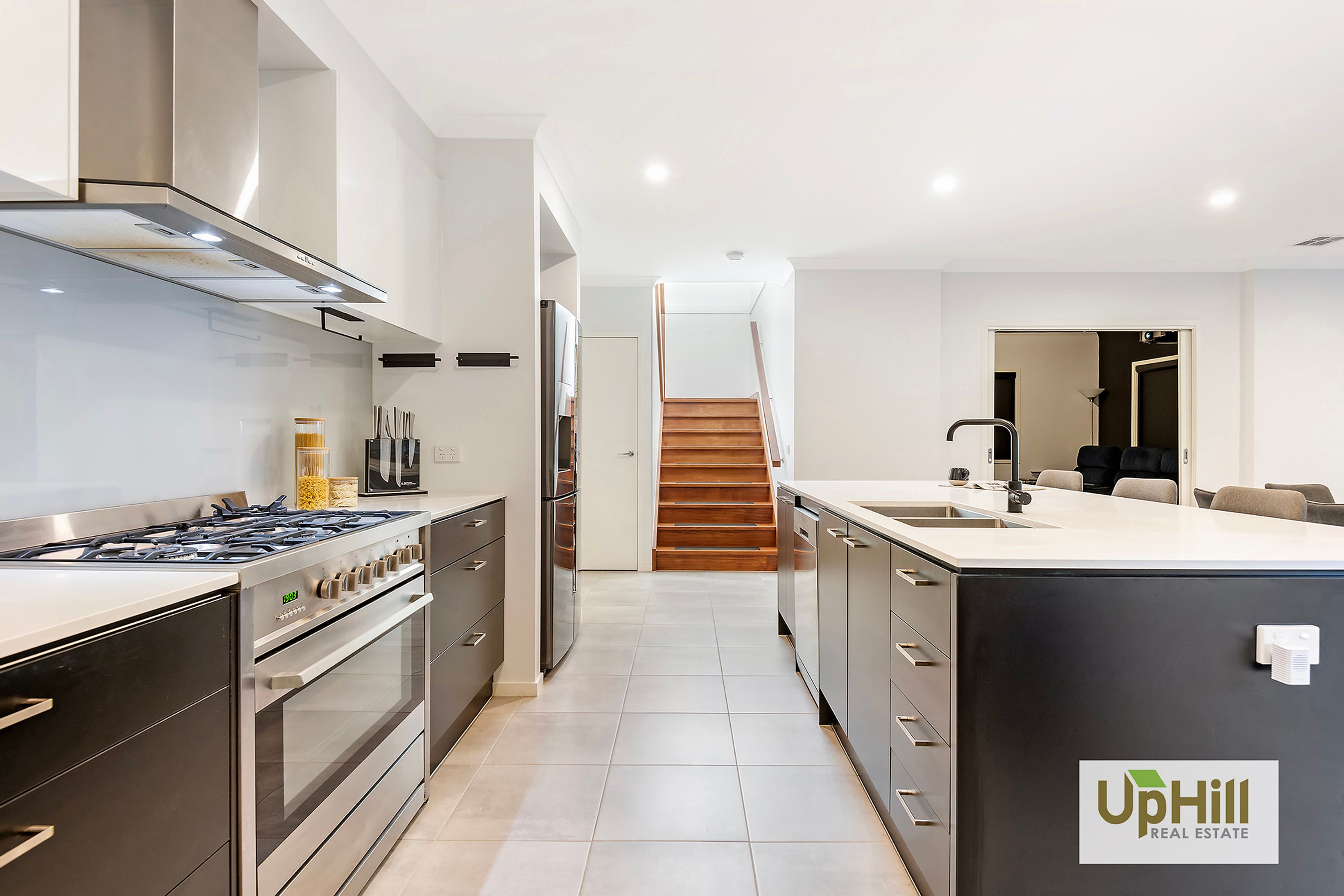 11 Mediterranean Avenue, Clyde - Thumbnail 8