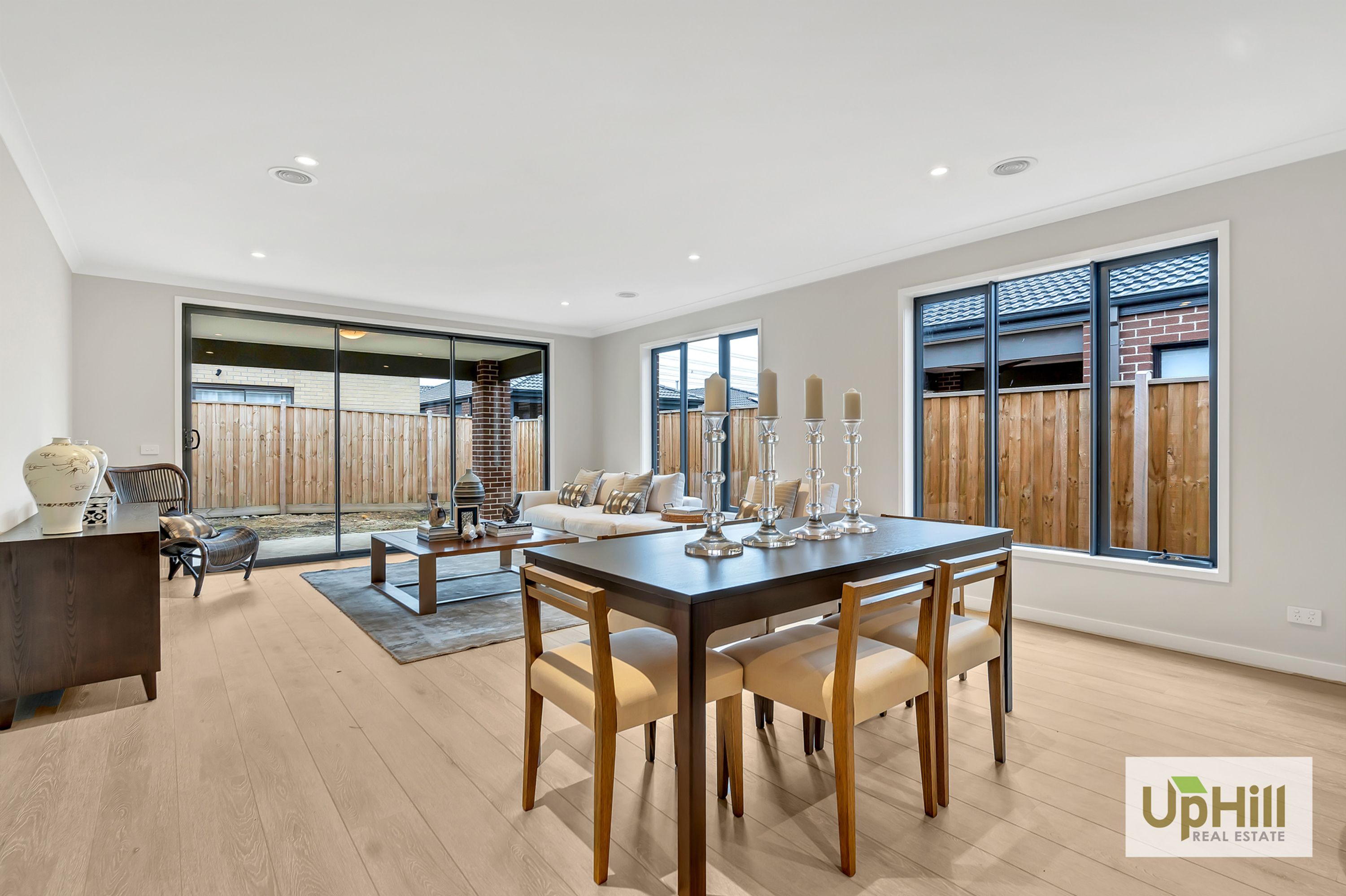 25 PABLO DRIVE, Clyde North - Thumbnail 8