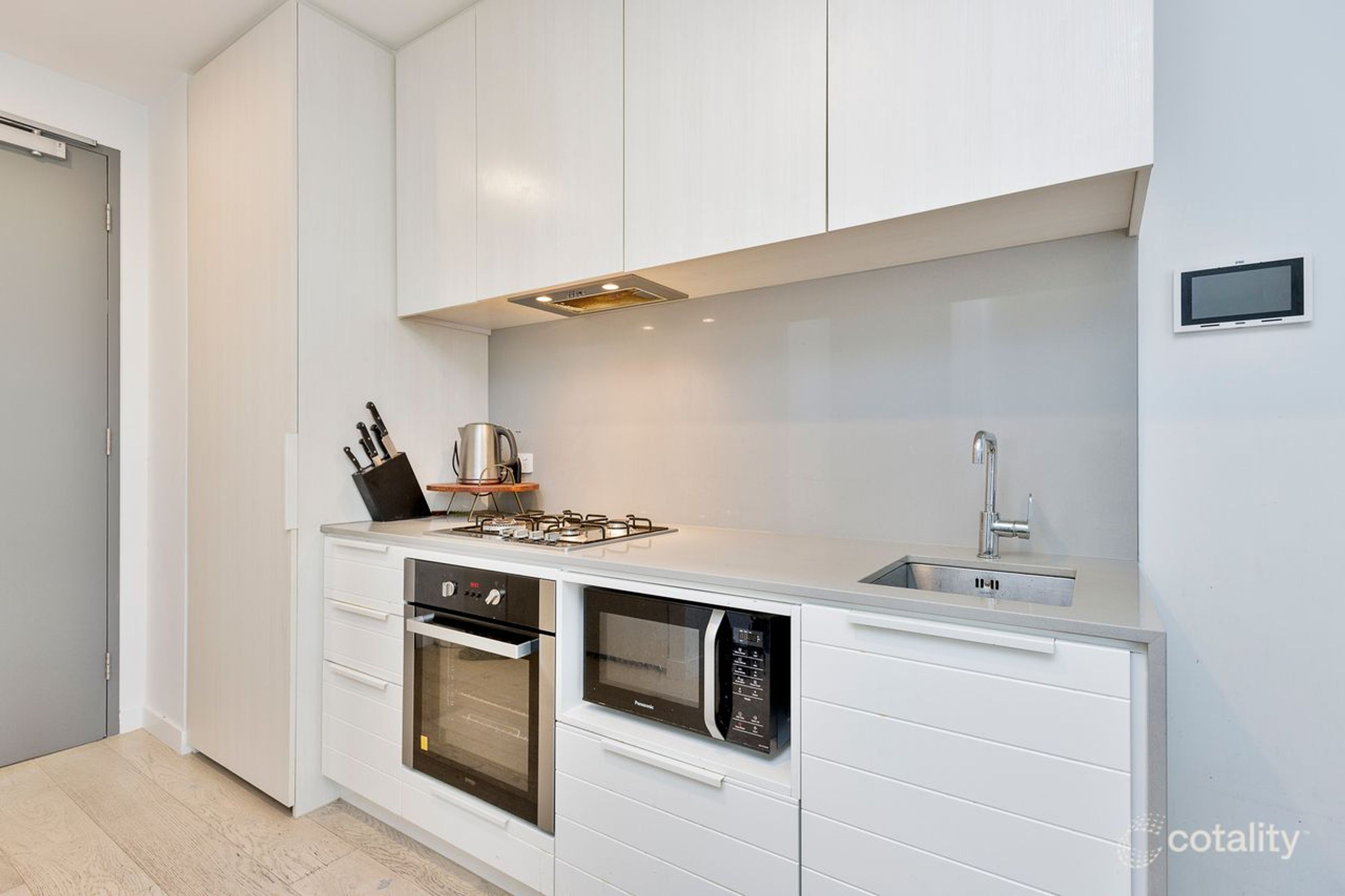 909/91 Galada Avenue, Parkville - Thumbnail 3