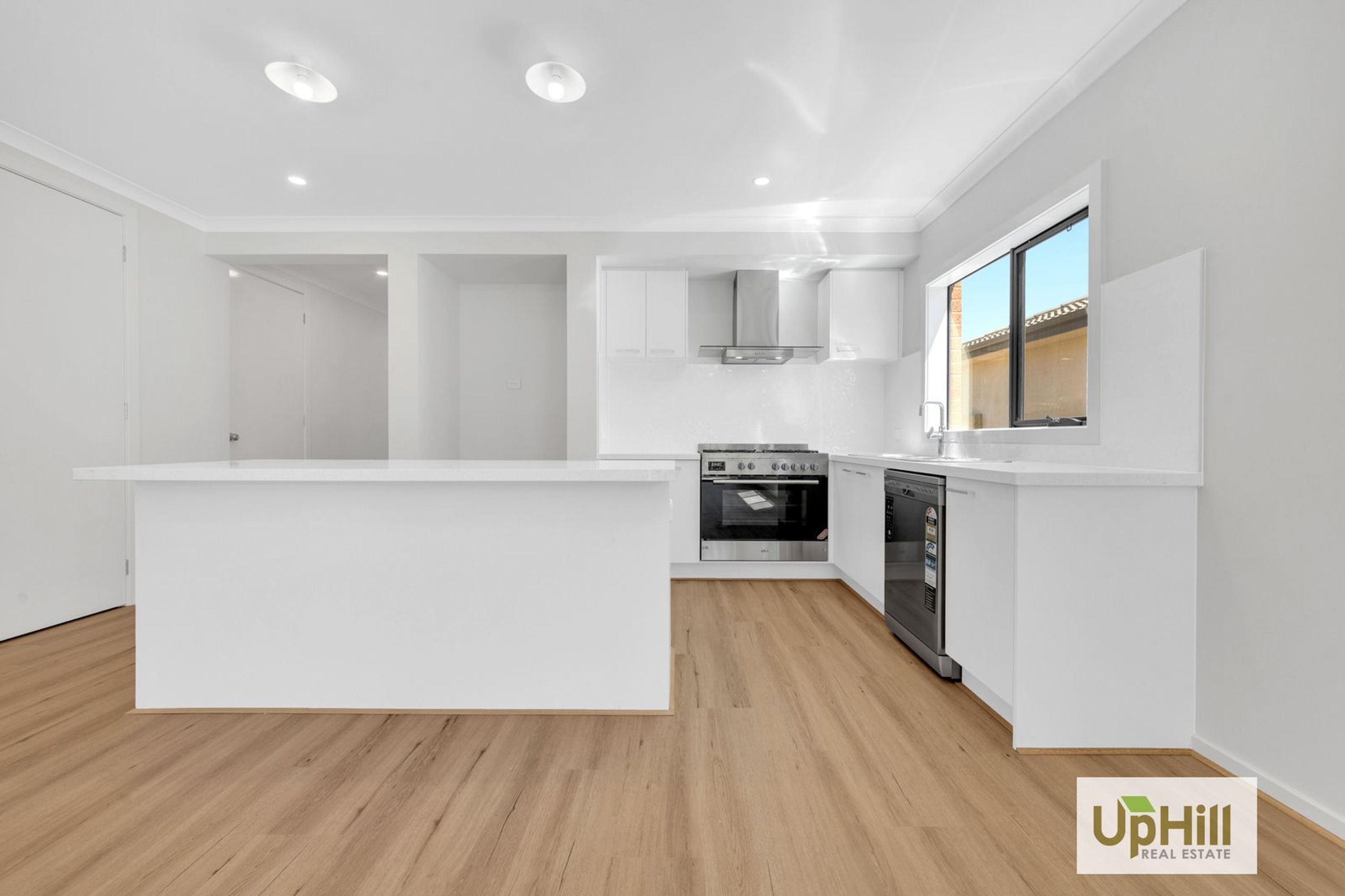 15 Redfield St, Clyde North - Thumbnail 2