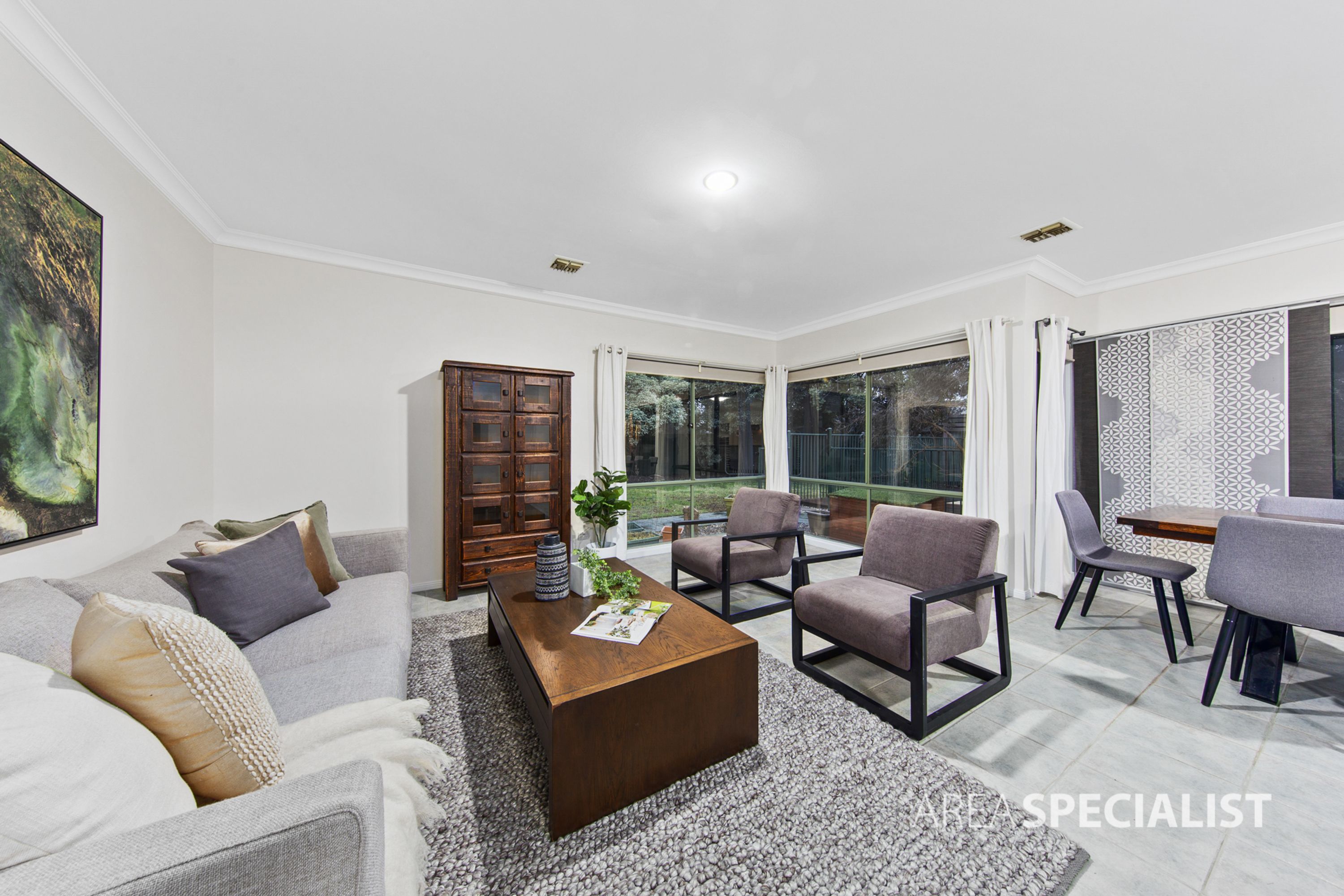 19 Kyneton Circuit, Caroline Springs VIC 3023, Caroline Springs - Thumbnail 6