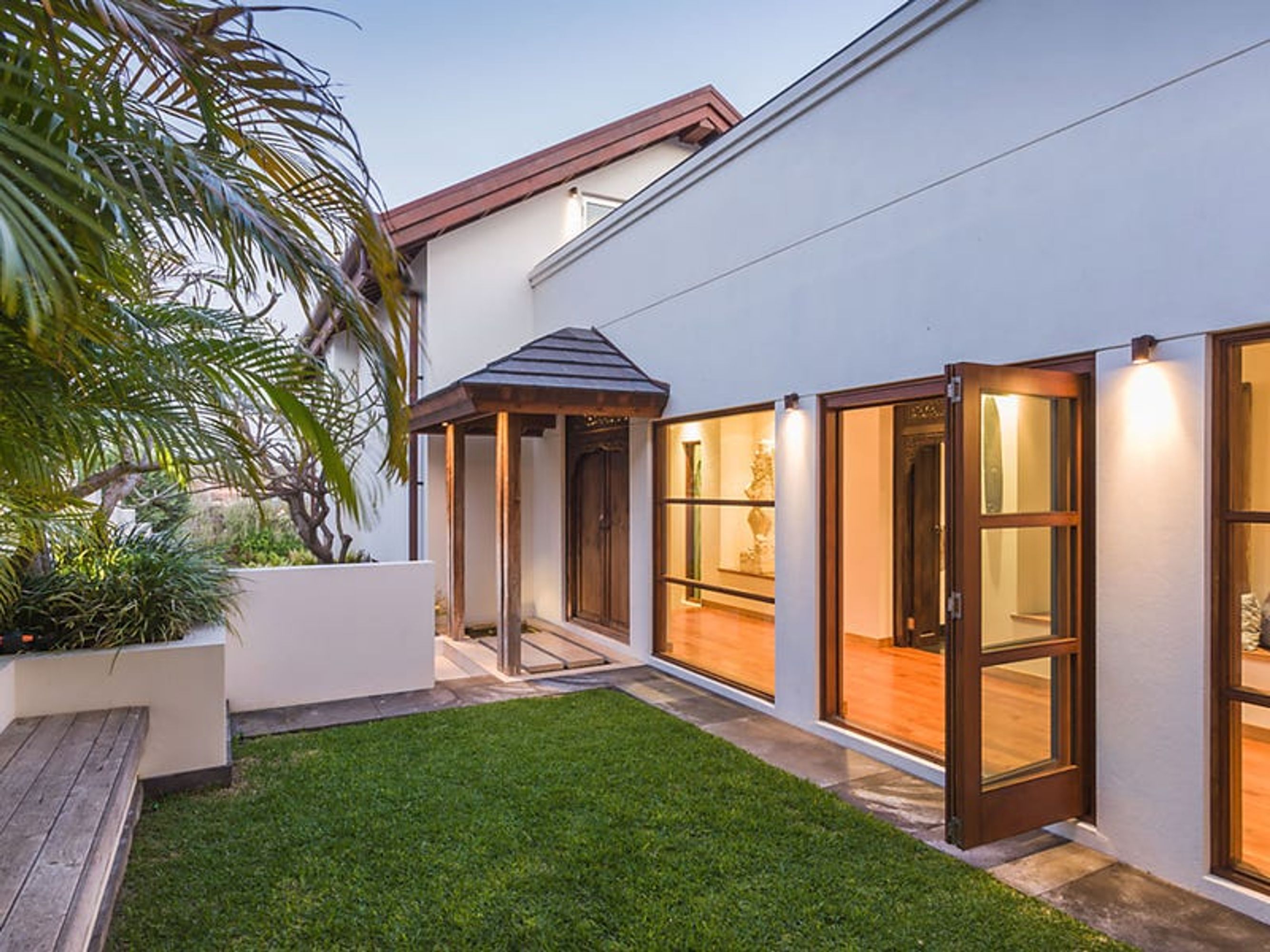 22 Kitchener Street, North Beach - Thumbnail 3