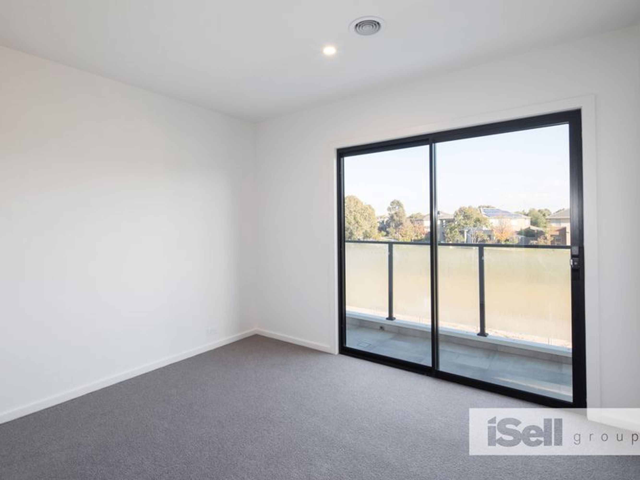 10 Azure Crescent, Keysborough - Thumbnail 8