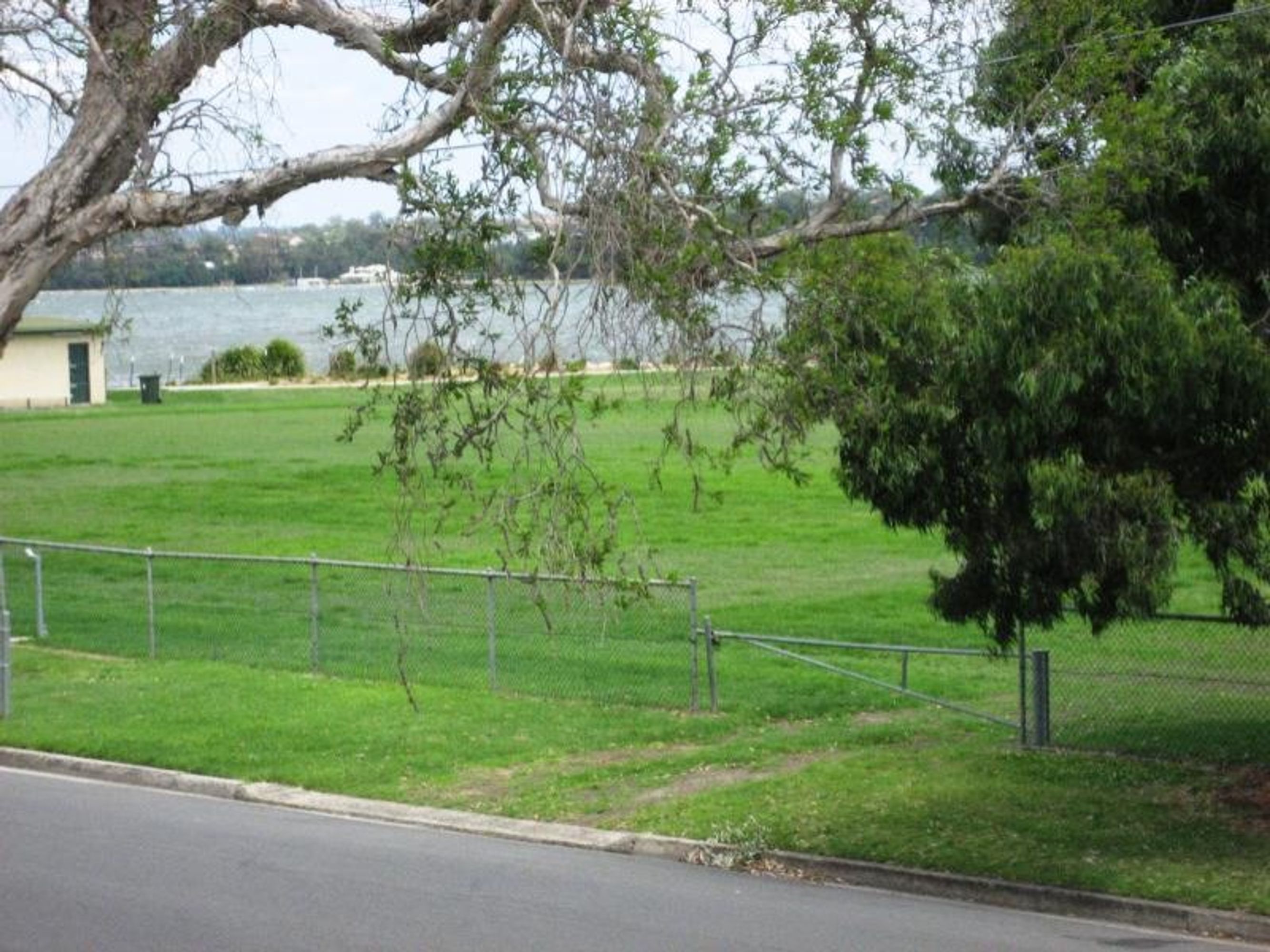 4 The Promenade, Sans Souci, Sans Souci - Thumbnail 2