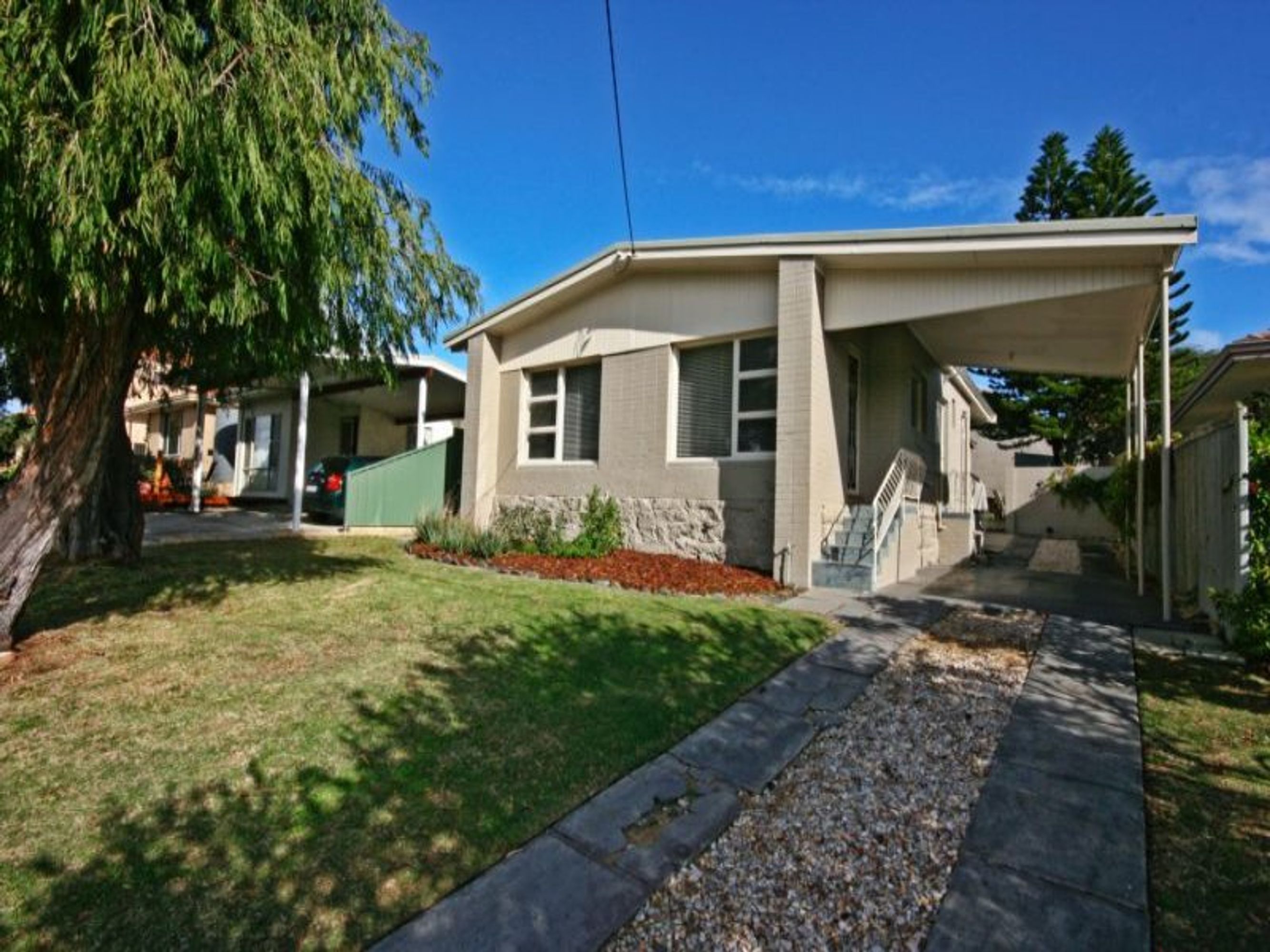 114 Kitchener Street, Trigg - Thumbnail 2