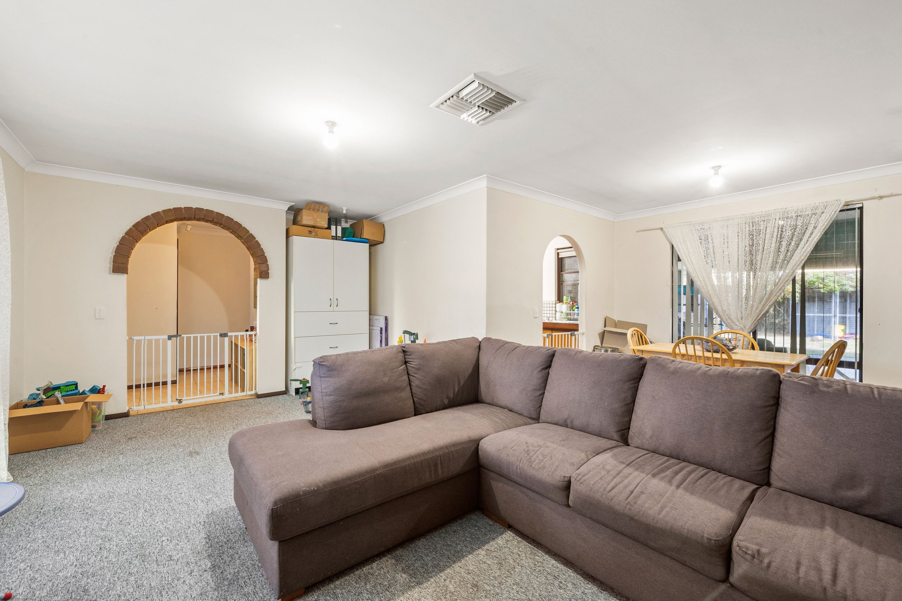 10 Cressida Way, Camillo - Thumbnail 2