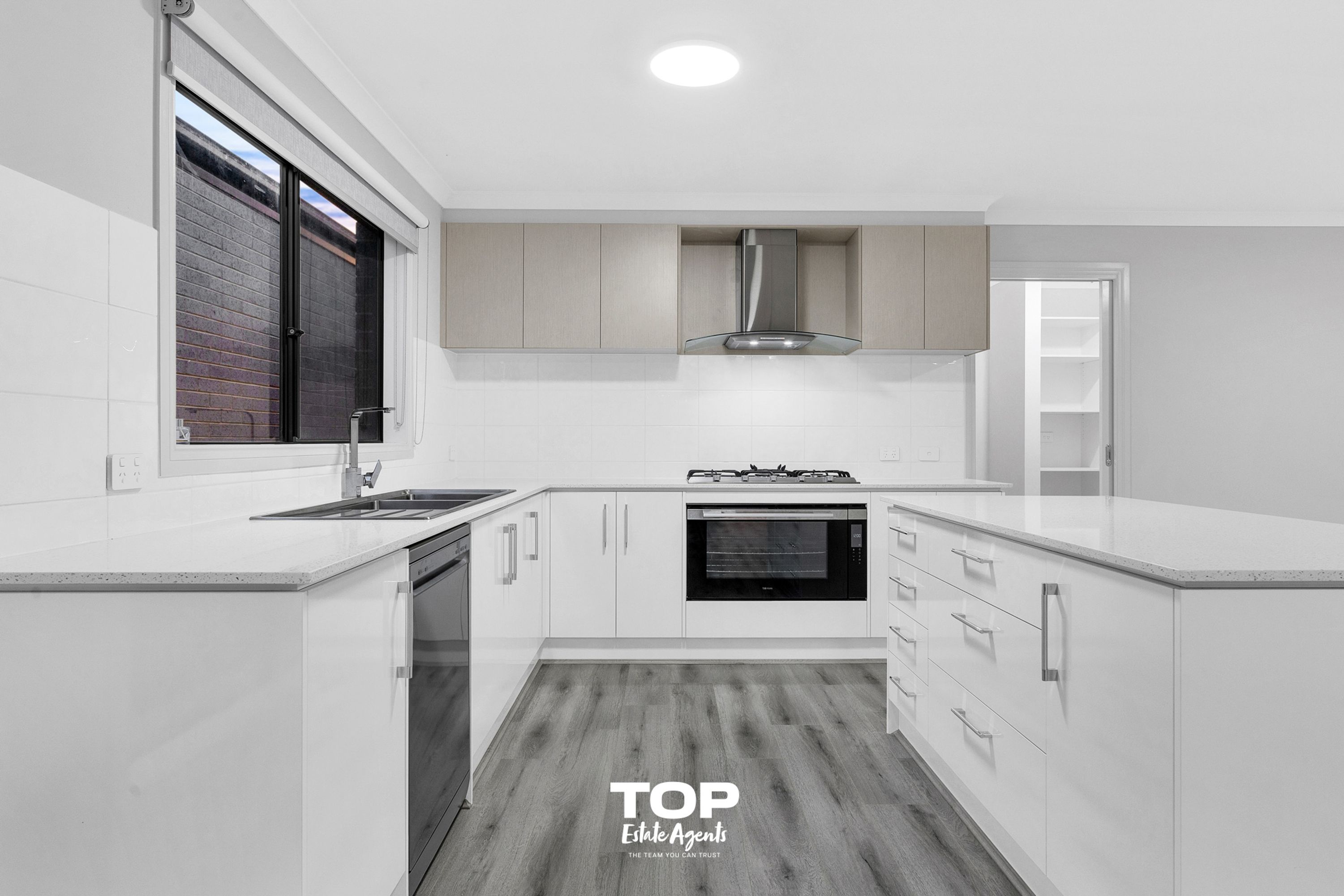 6 Gippsland Avenue, Clyde North - Thumbnail 6