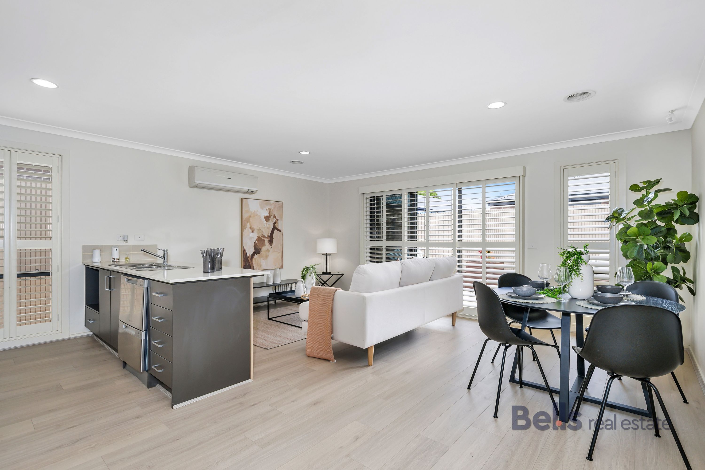 29 Goulding Drive, Fraser Rise - Thumbnail 2