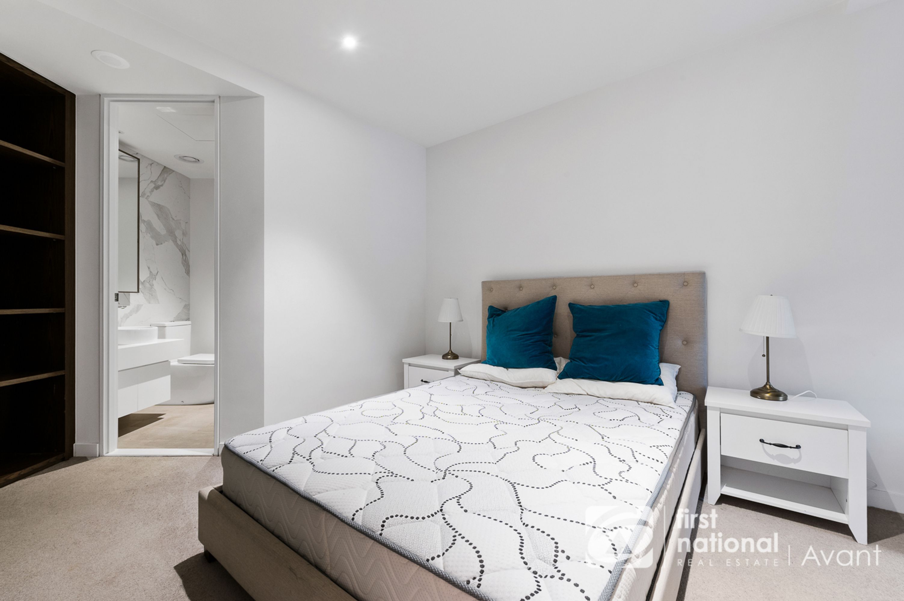 107/77 Queens Road, Melbourne - Thumbnail 8