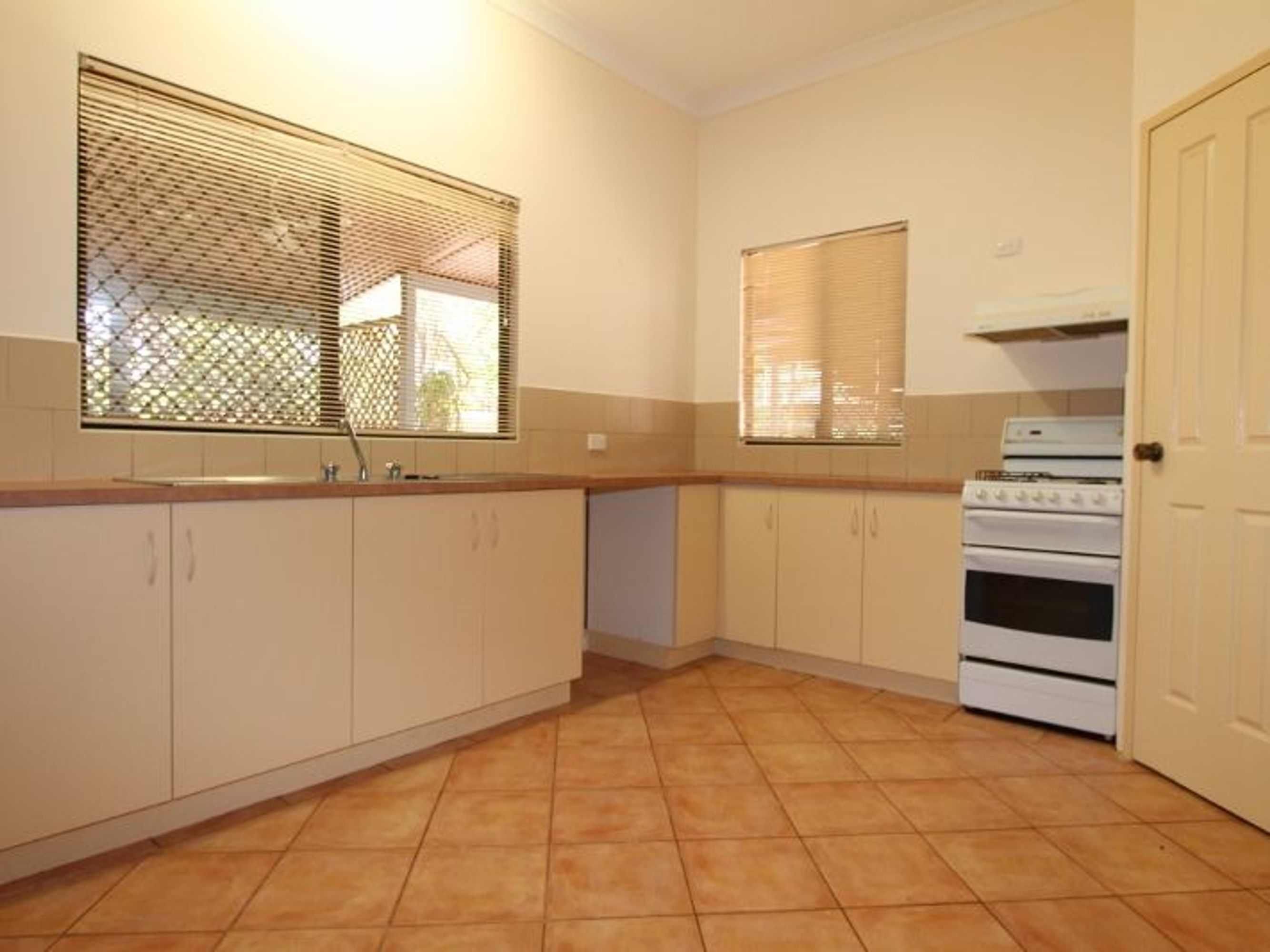 26 Spoonbill Crescent, South Hedland, WA 6722, South Hedland - Thumbnail 2