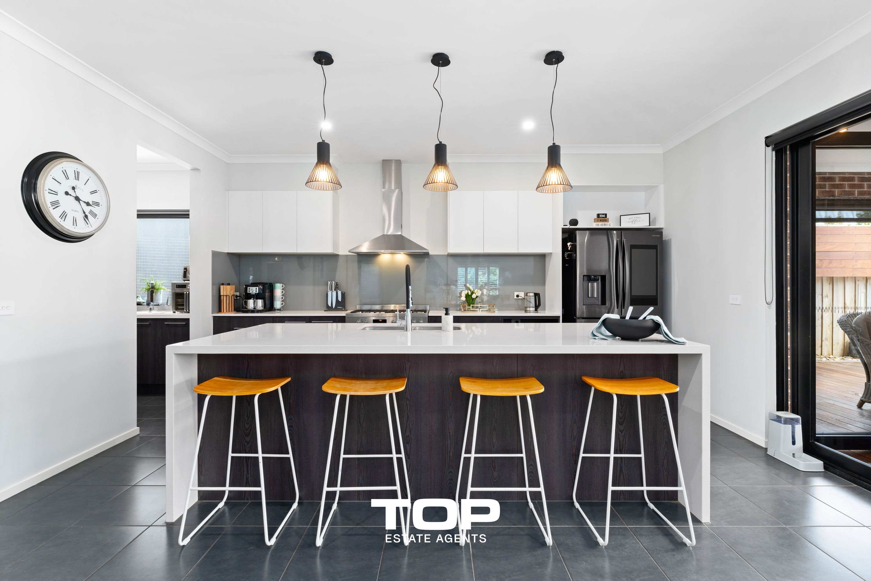 6 Flagstaff Crescent, Clyde North - Thumbnail 4