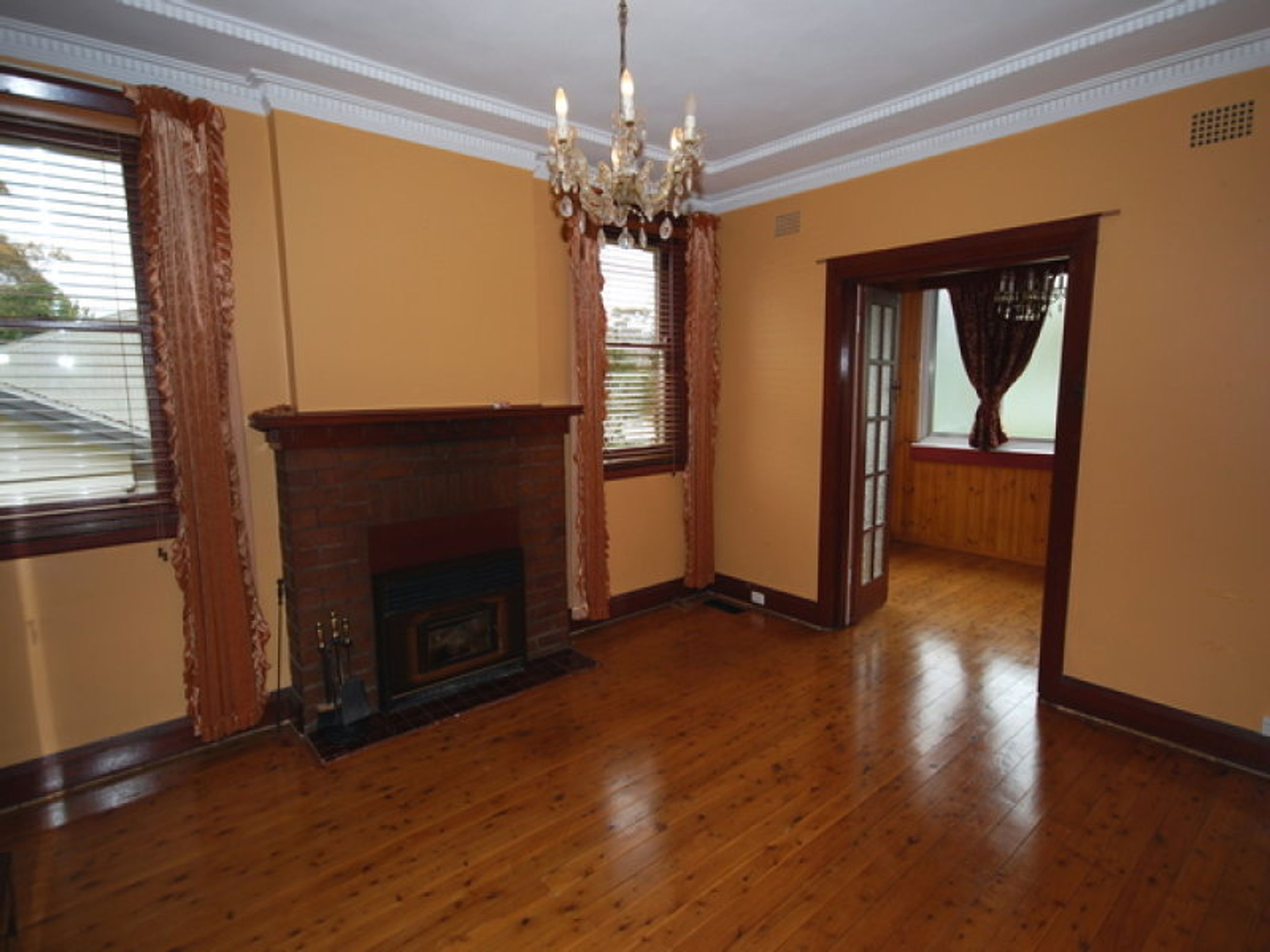 4B Edwards Street, Katoomba - Thumbnail 2