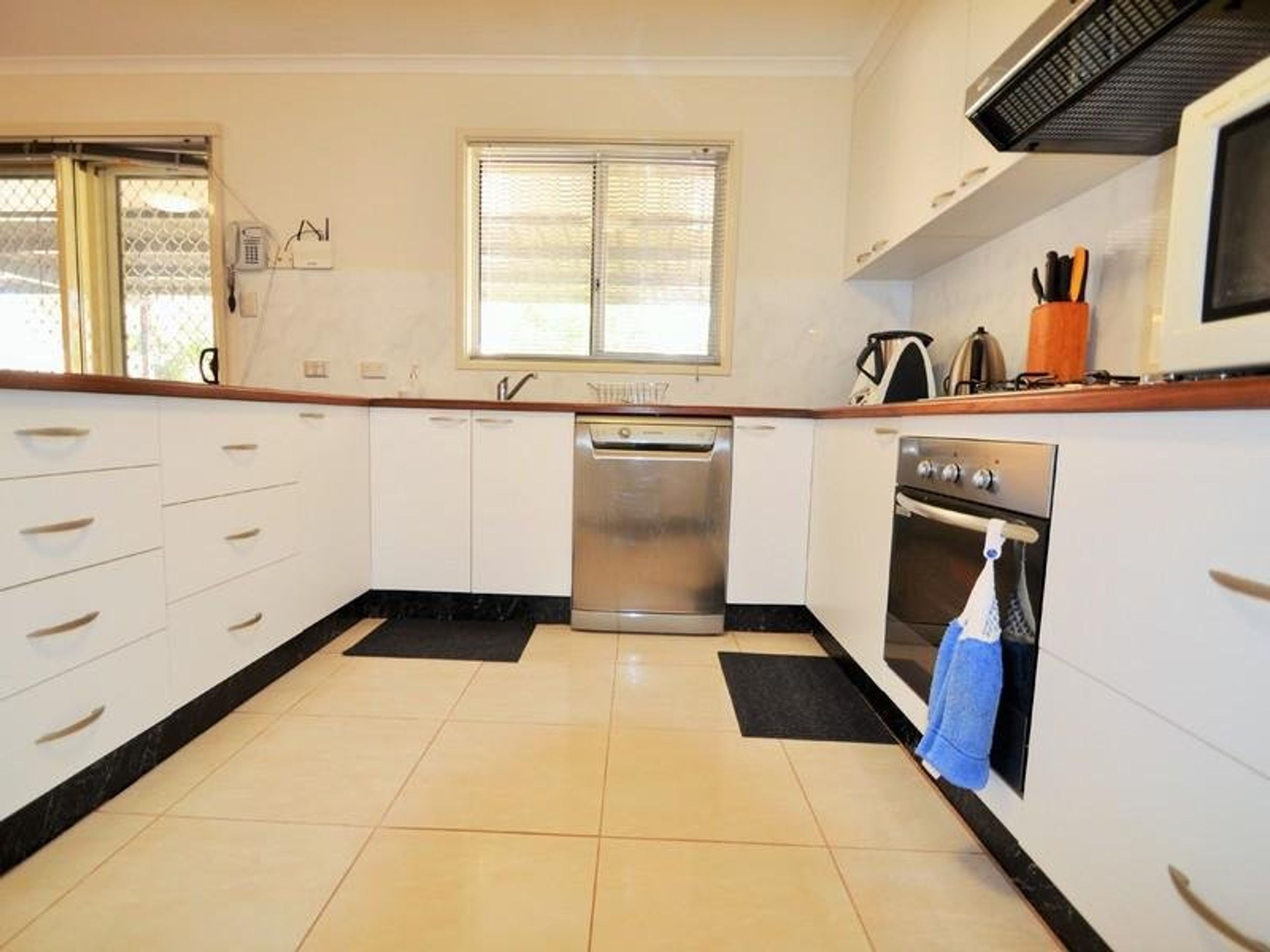6 Wangara Crescent, South Hedland, South Hedland - Thumbnail 3