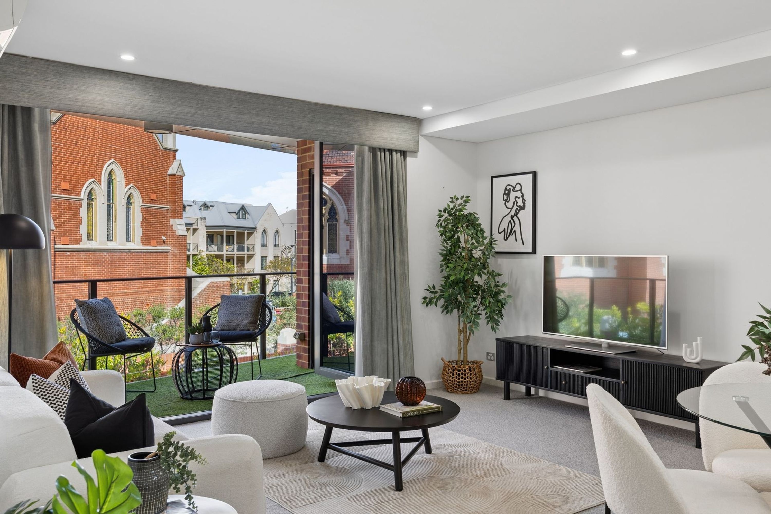 11/11/3 Wexford Street, Subiaco - Image 1