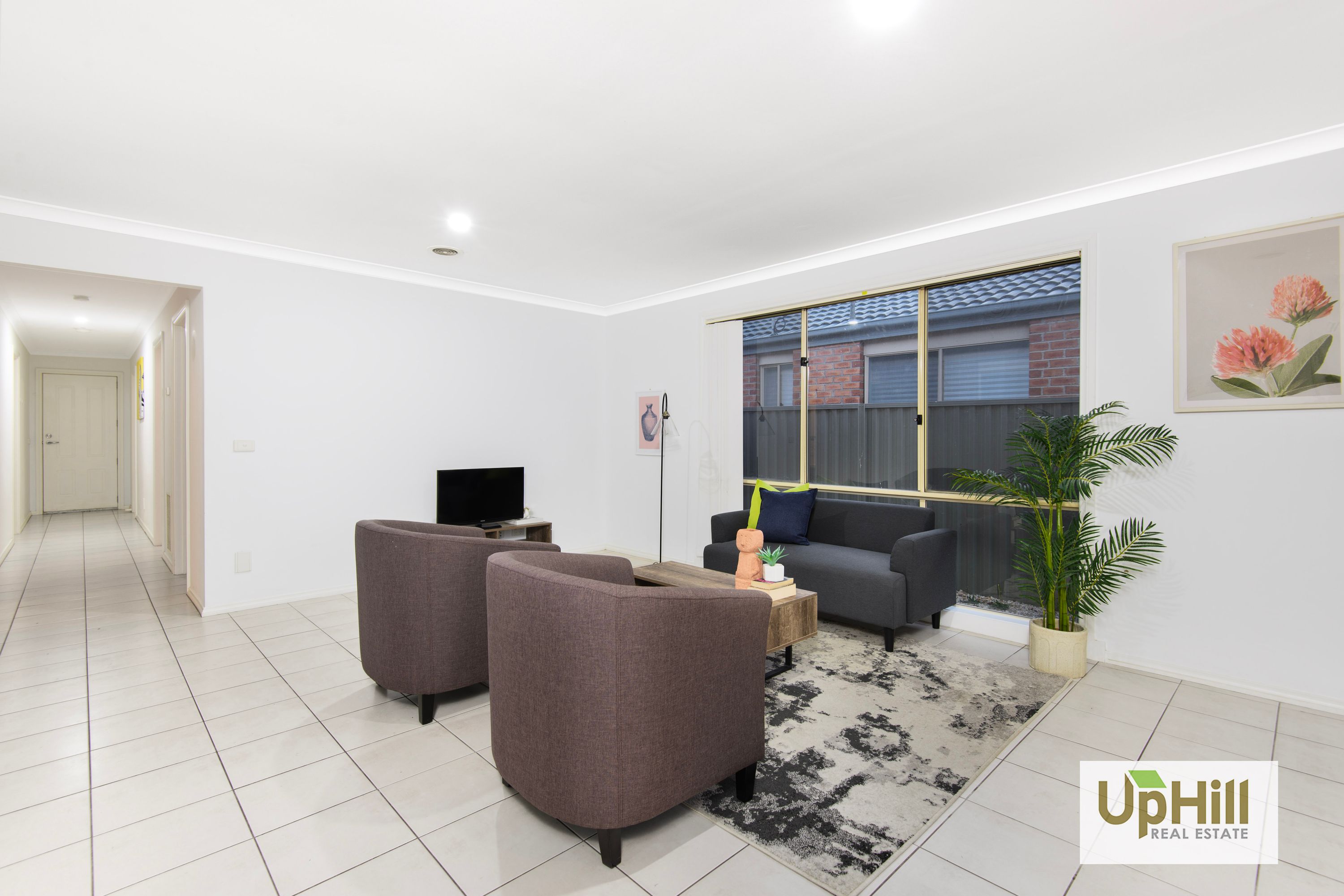 26 Maddock drive, Cranbourne East - Thumbnail 4