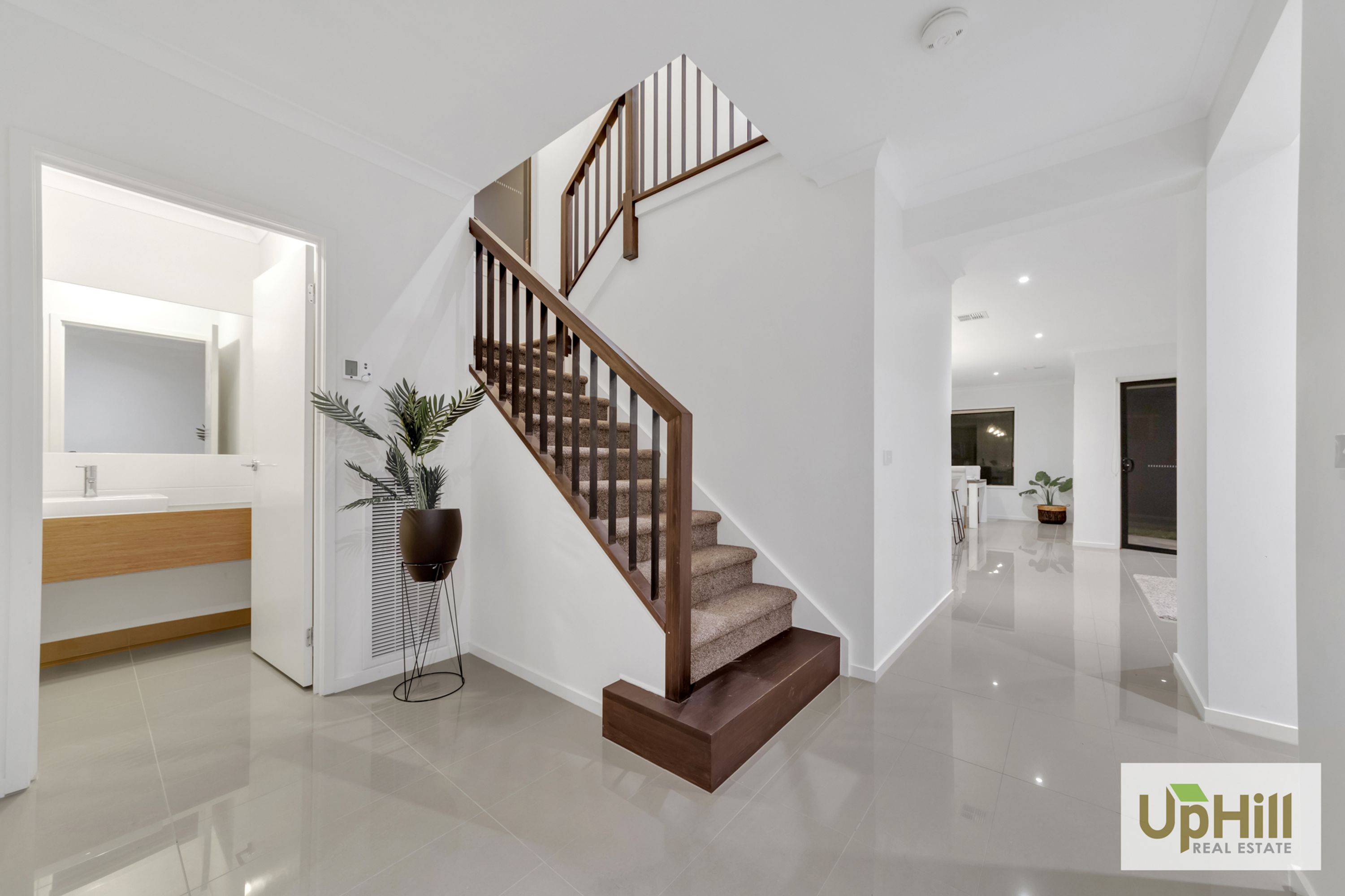 21 Sloane Drive, Clyde North - Thumbnail 3