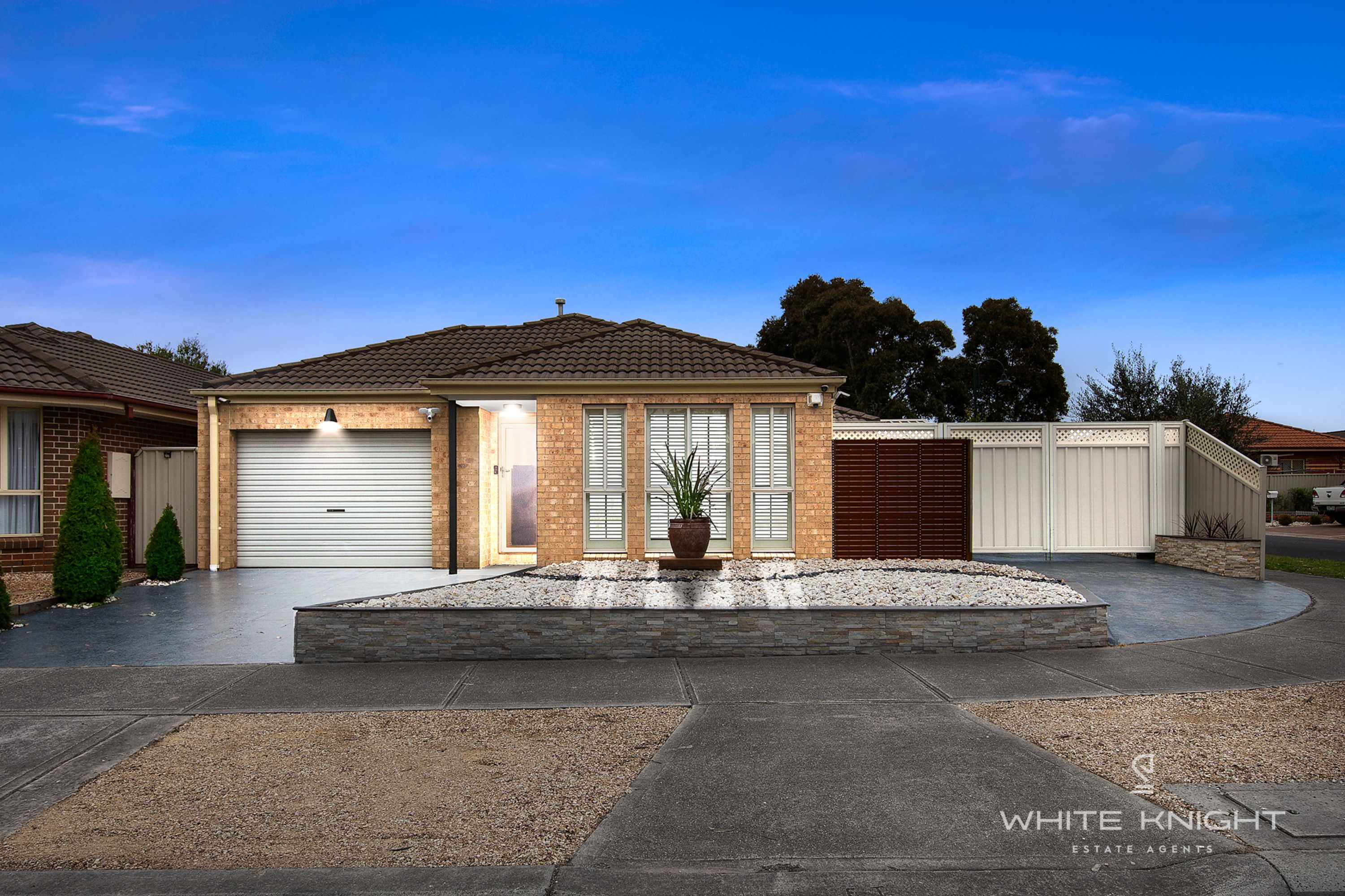 38 Naracoorte Drive, Caroline Springs VIC 3023, Caroline Springs - Thumbnail 2