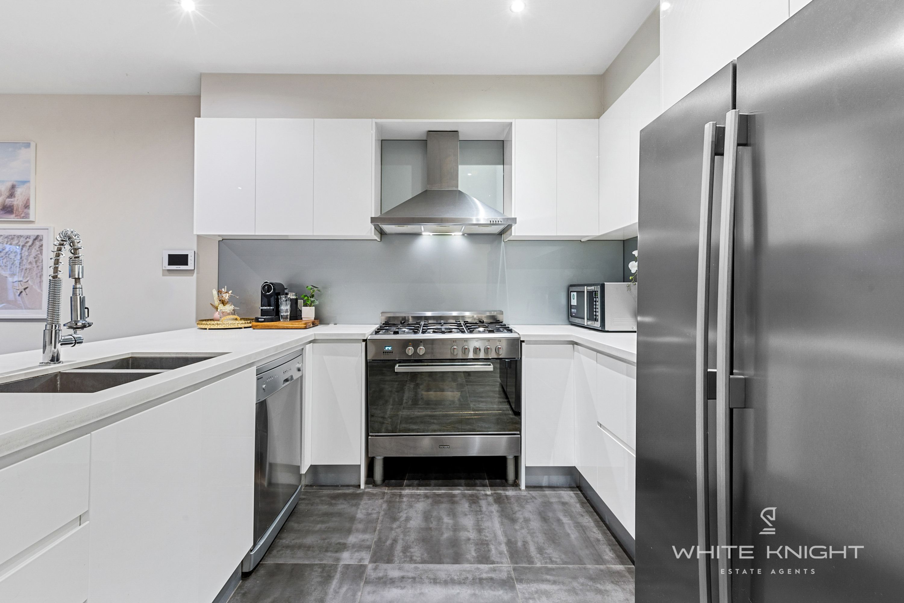 38 Bursaria Drive, Caroline Springs VIC 3023, Caroline Springs - Thumbnail 2