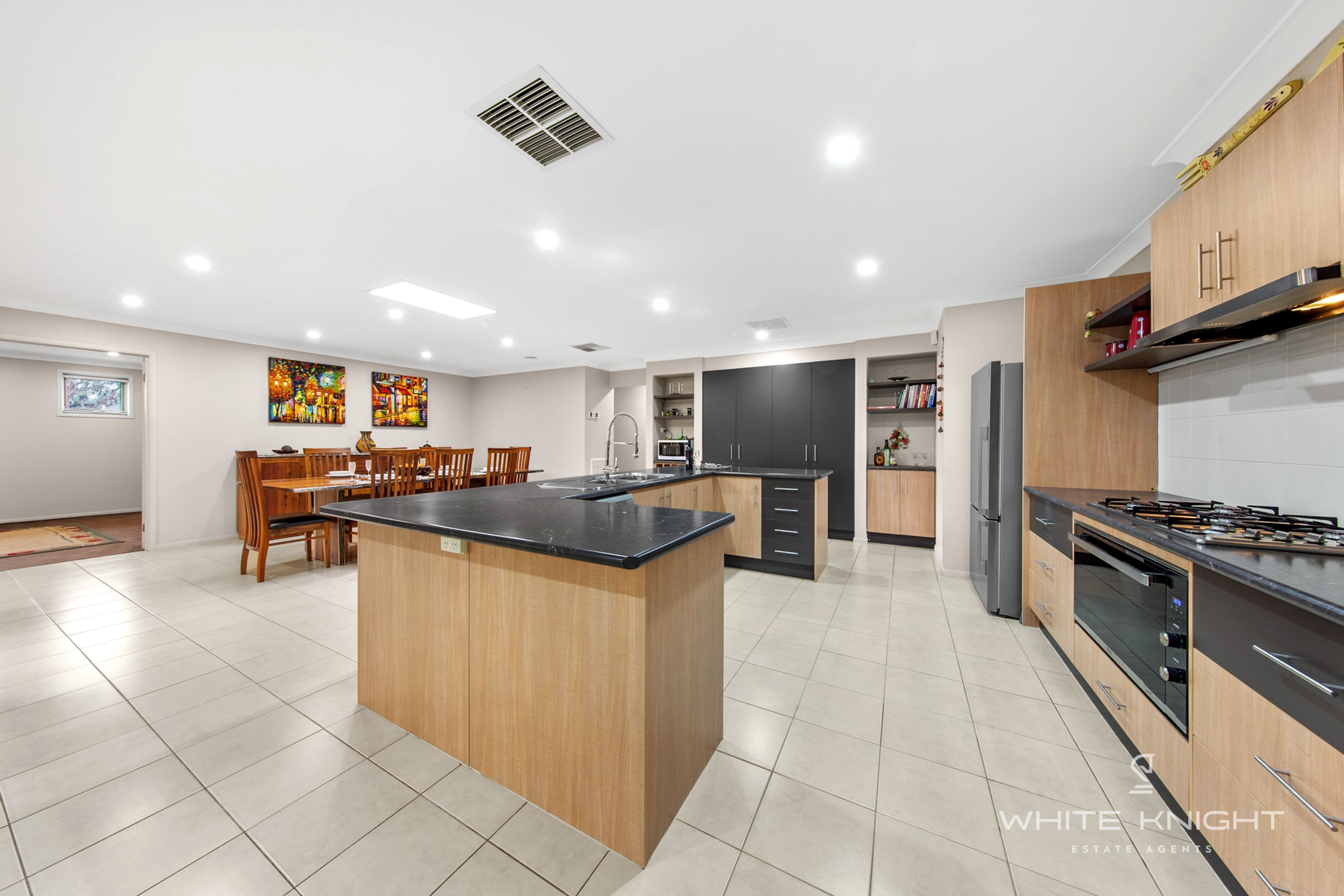 12 Winterton Court, Burnside Heights VIC 3023, Burnside Heights - Thumbnail 7