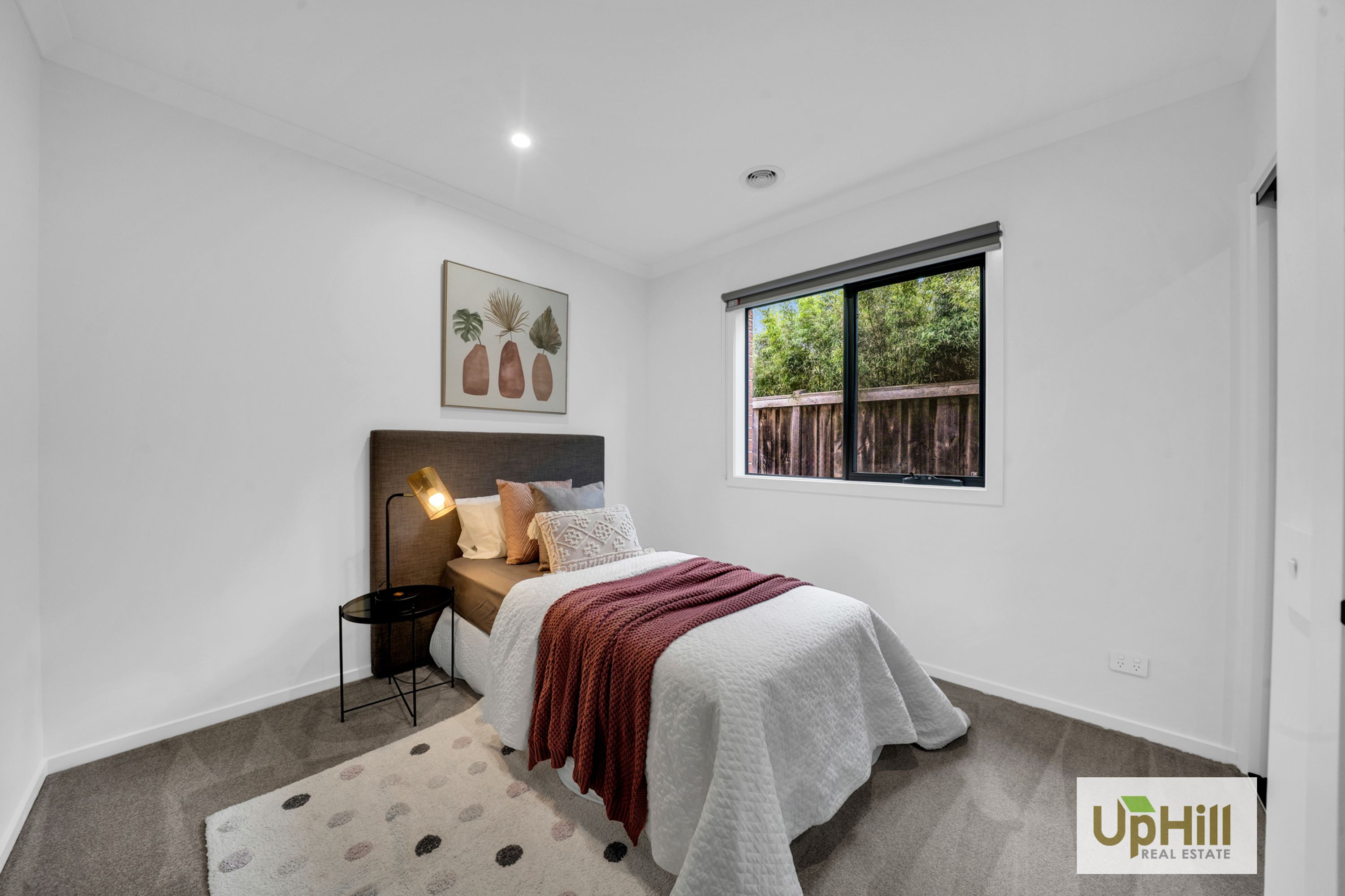 68 Flowerbloom Crescent, Clyde North - Thumbnail 8