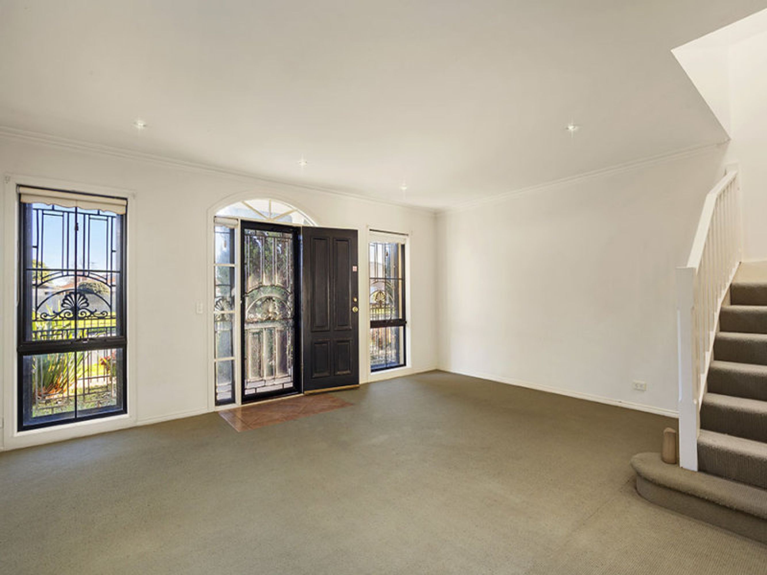 1/10 Edwards Road, Werribee, VIC 3030, Werribee - Thumbnail 2