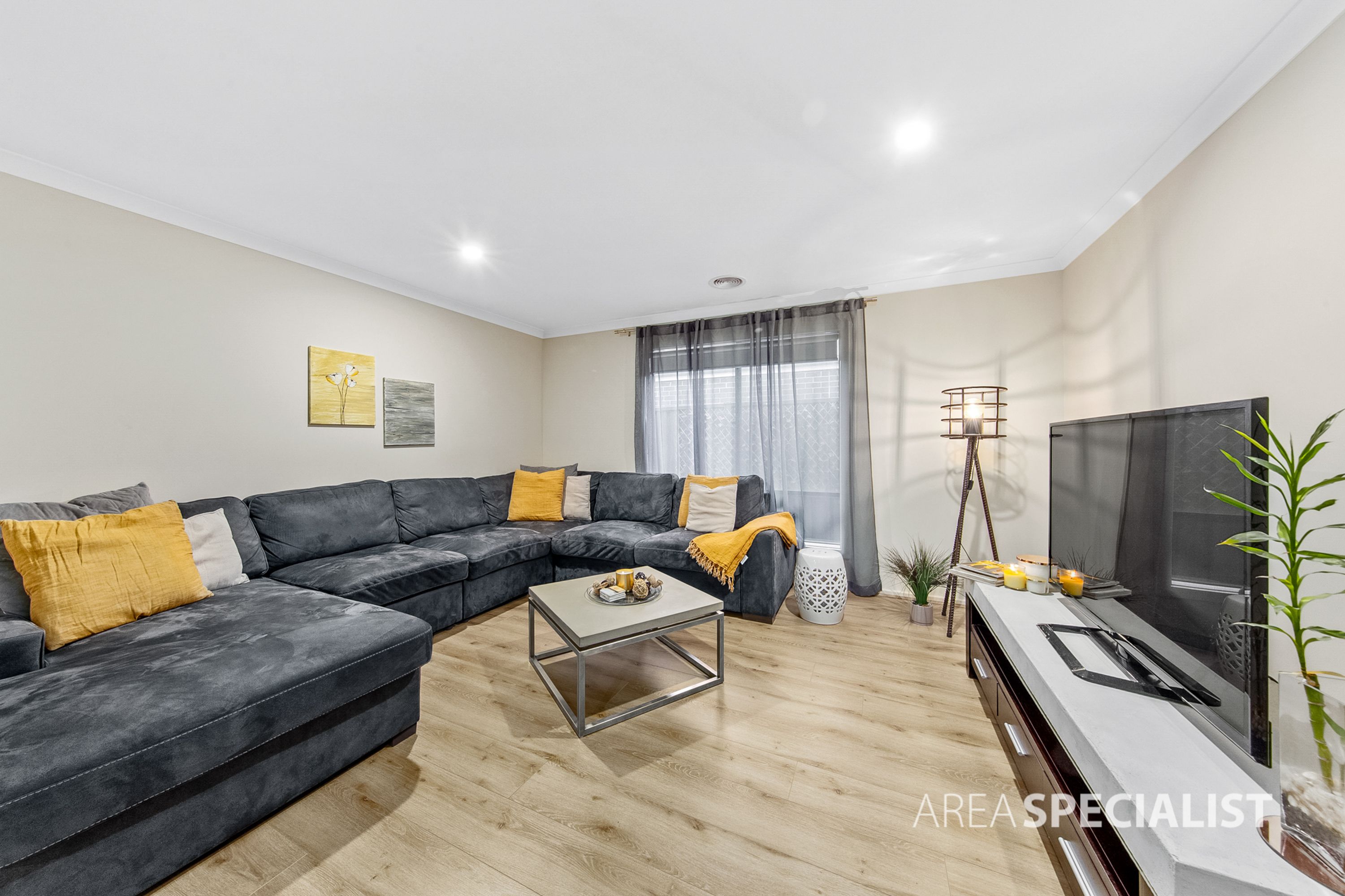 82 Hawking Crescent, Fraser Rise VIC 3336, Fraser Rise - Thumbnail 4