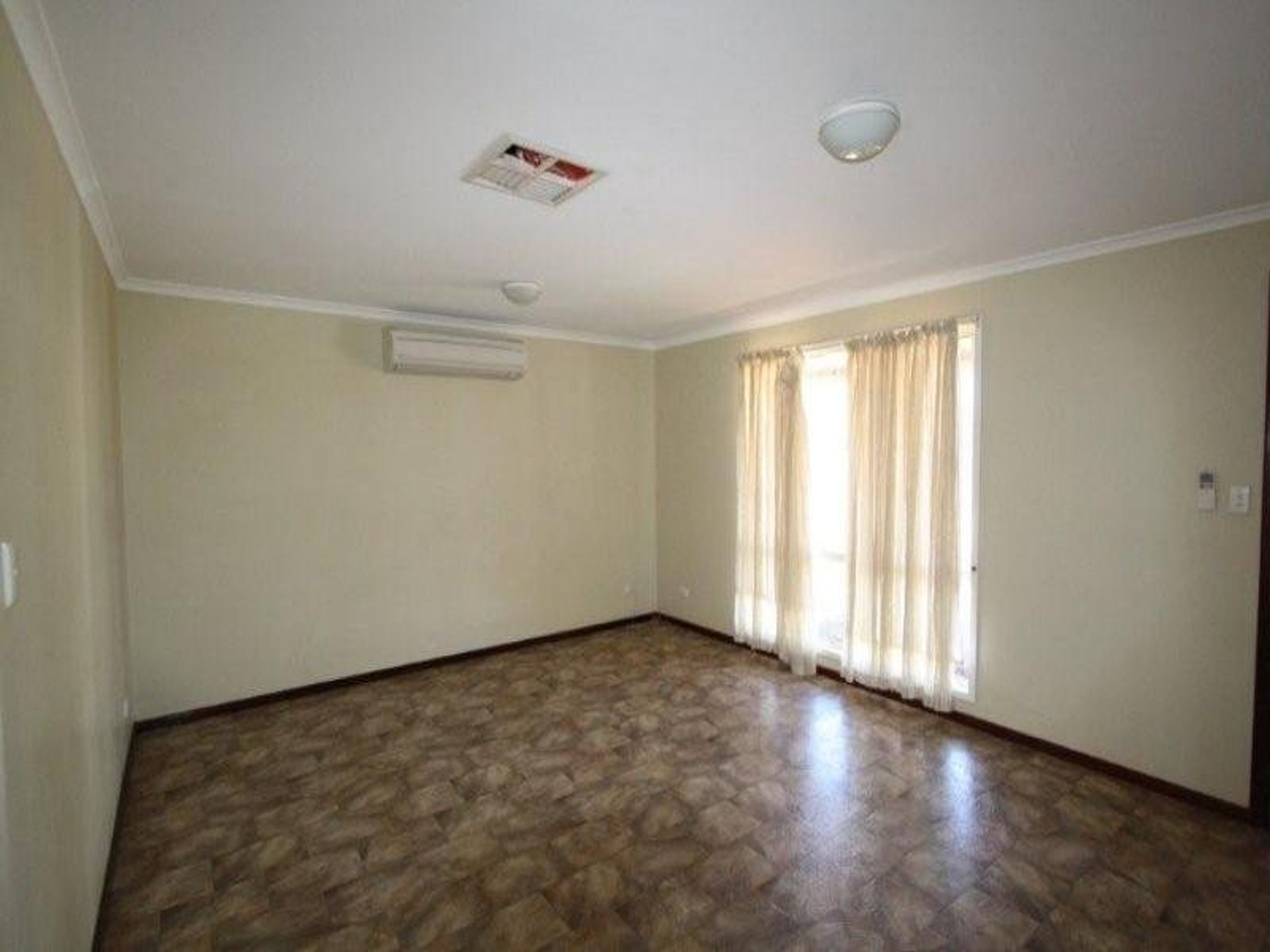 13 Armstrong Way, Newman, Newman - Thumbnail 3