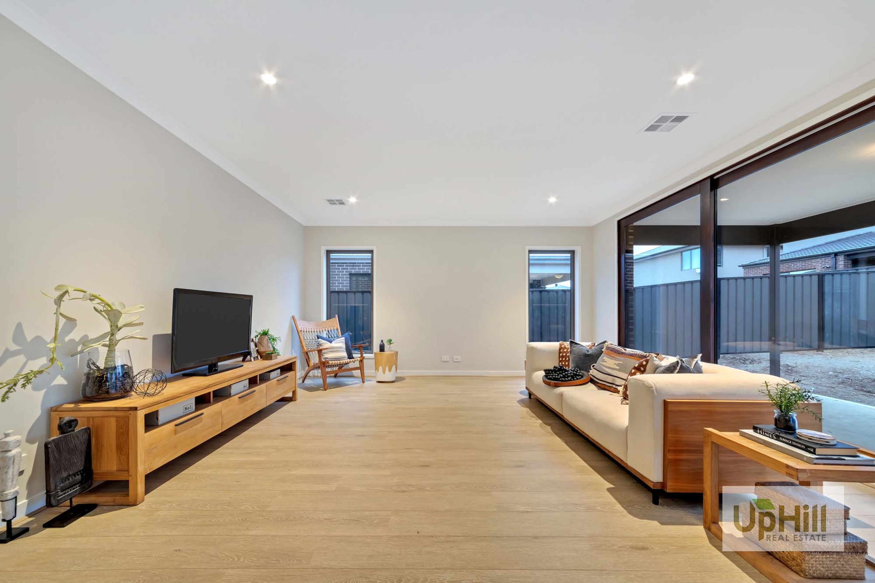 15 FERDINAND DRIVE, Clyde North - Thumbnail 7