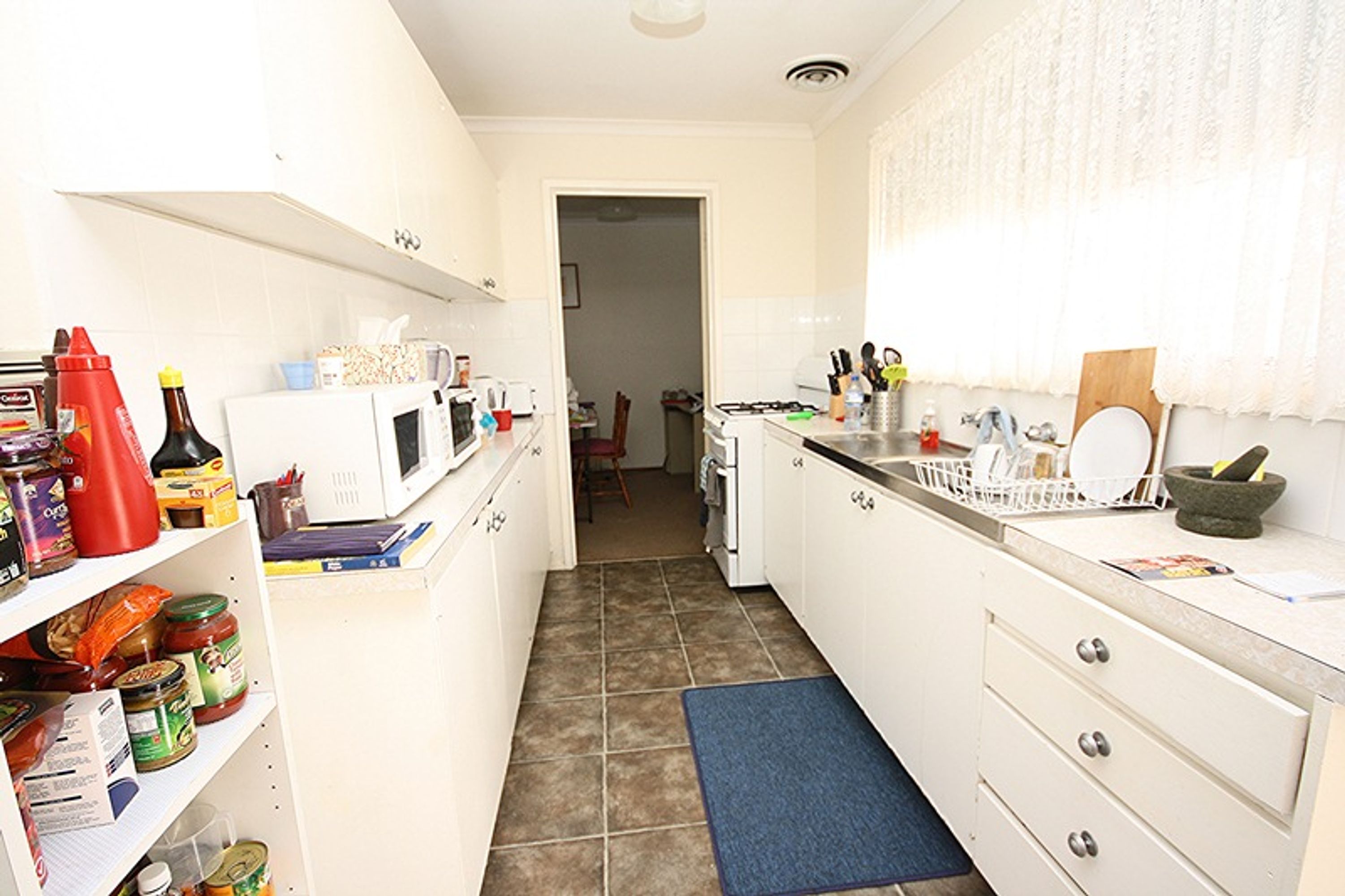11 Shirley Street, Horsham, VIC 3400, Horsham - Thumbnail 2