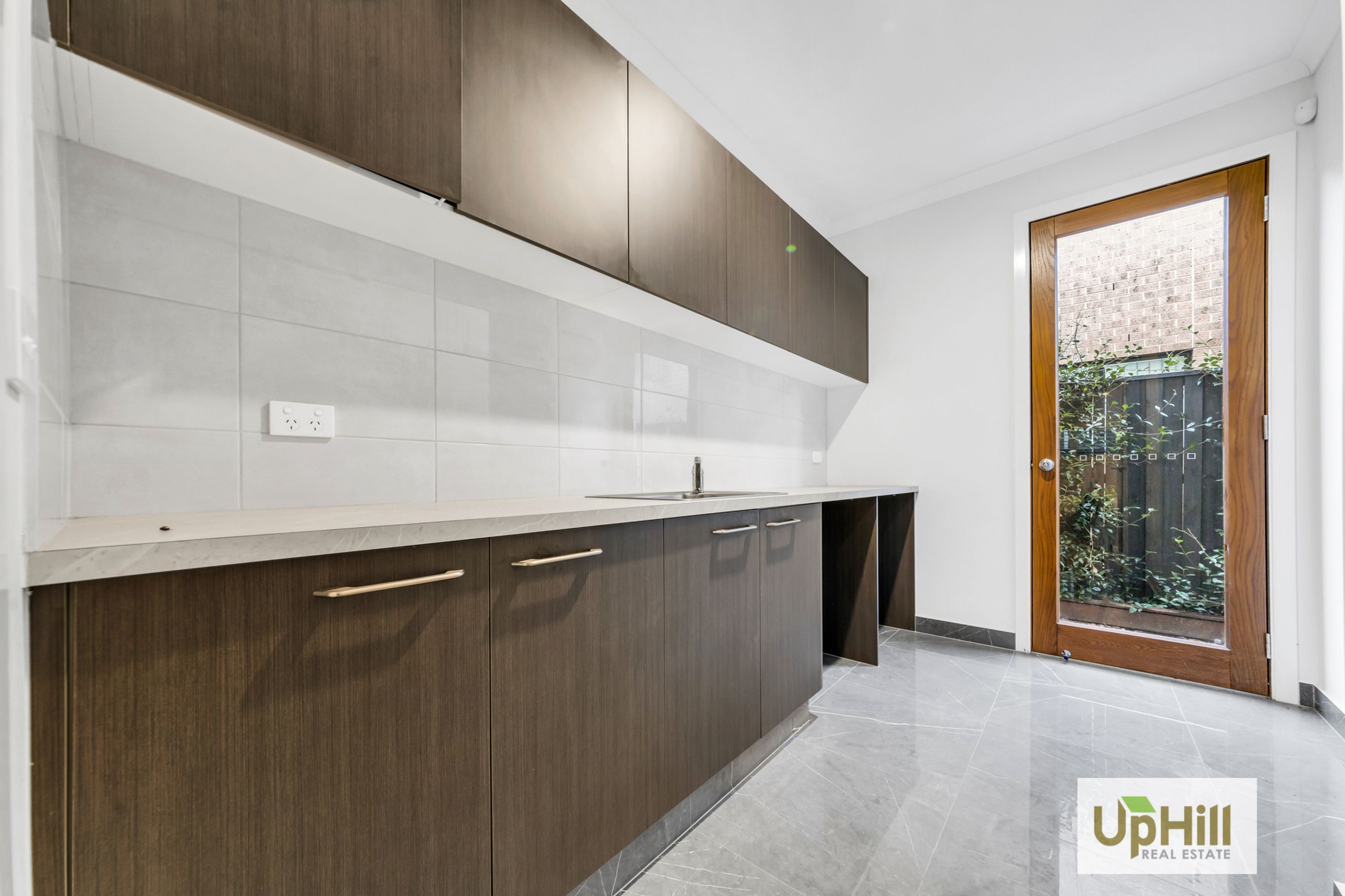 23 Salamanca Drive, Clyde North - Thumbnail 7