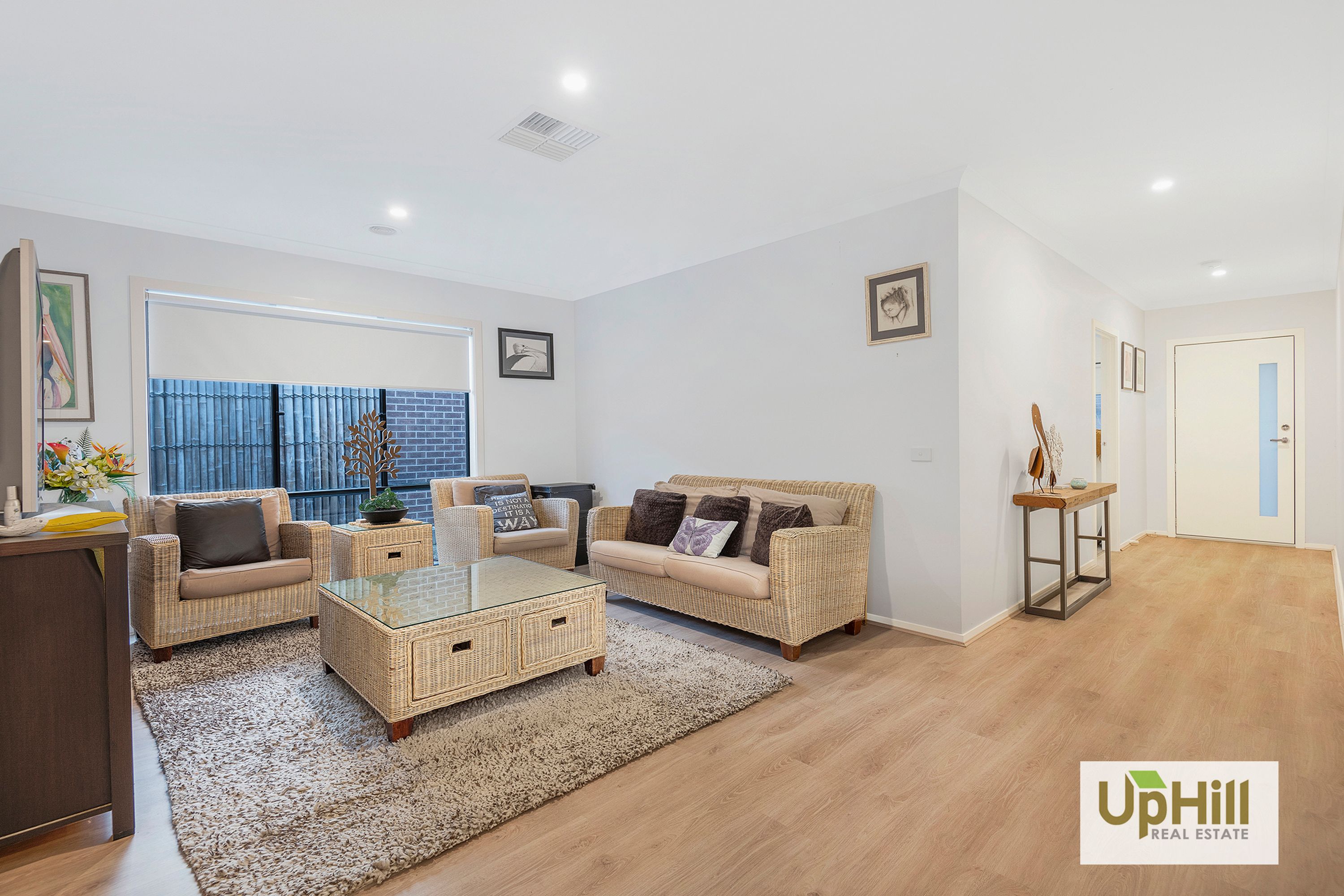 4 Charolais Way, Clyde North - Thumbnail 4