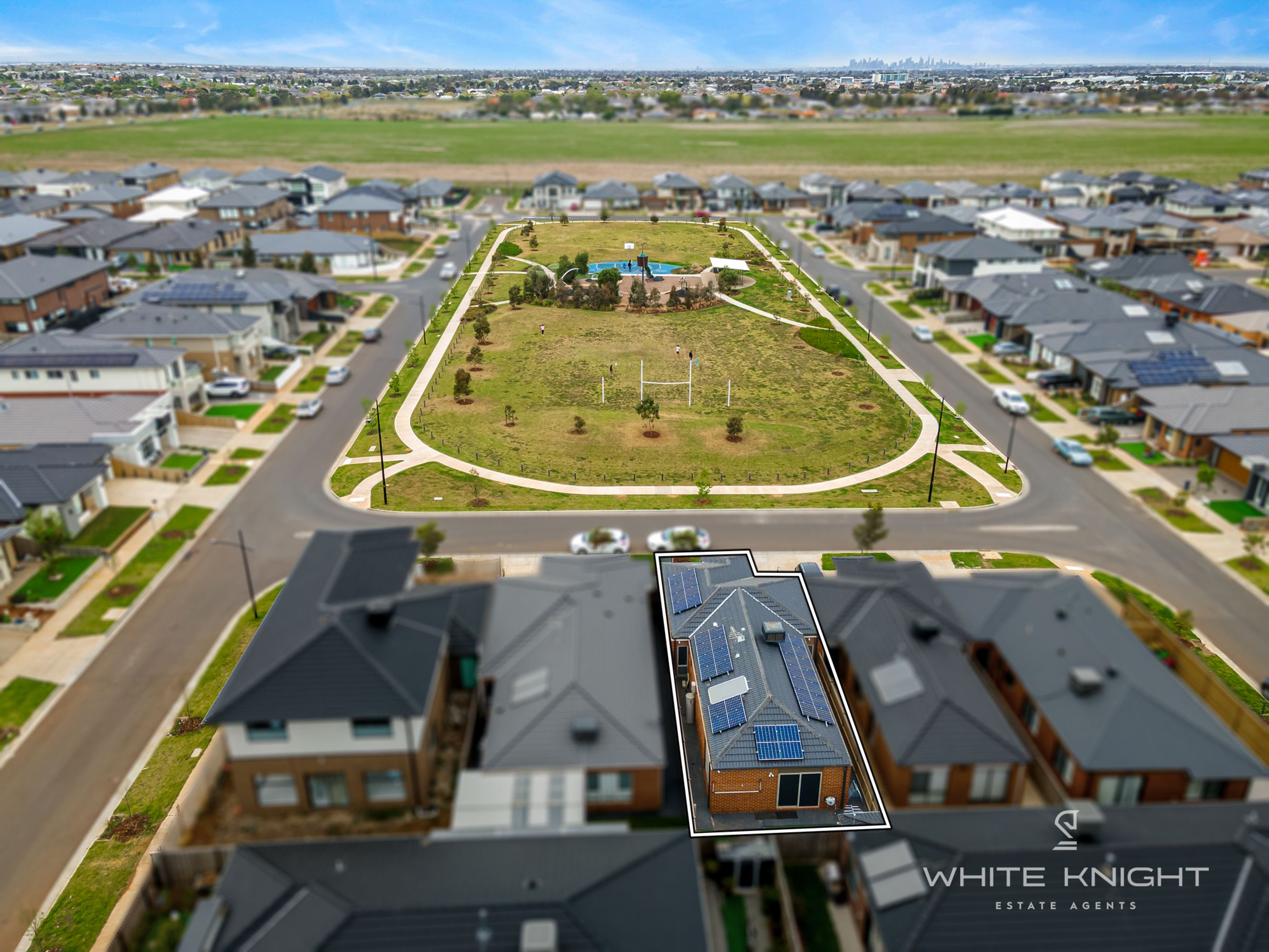 6 Ewing Way, Deanside VIC 3336, Deanside - Thumbnail 3