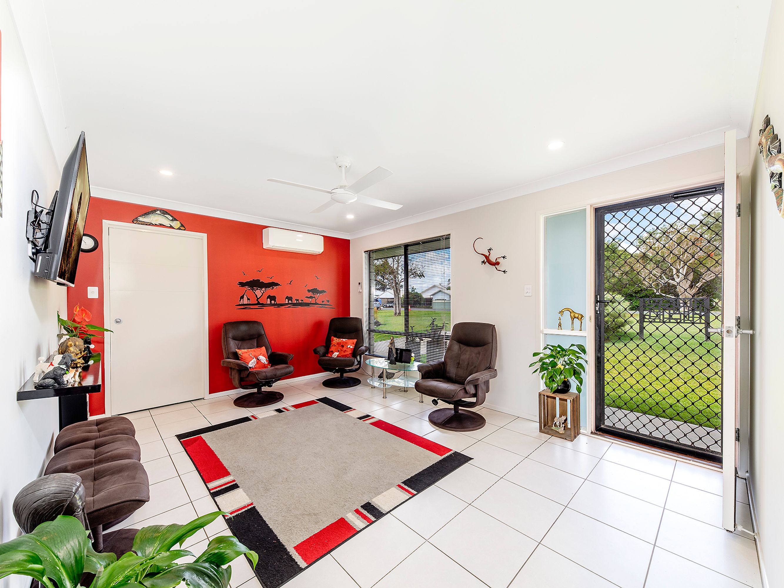 32 High Street, Lawrence - Thumbnail 5