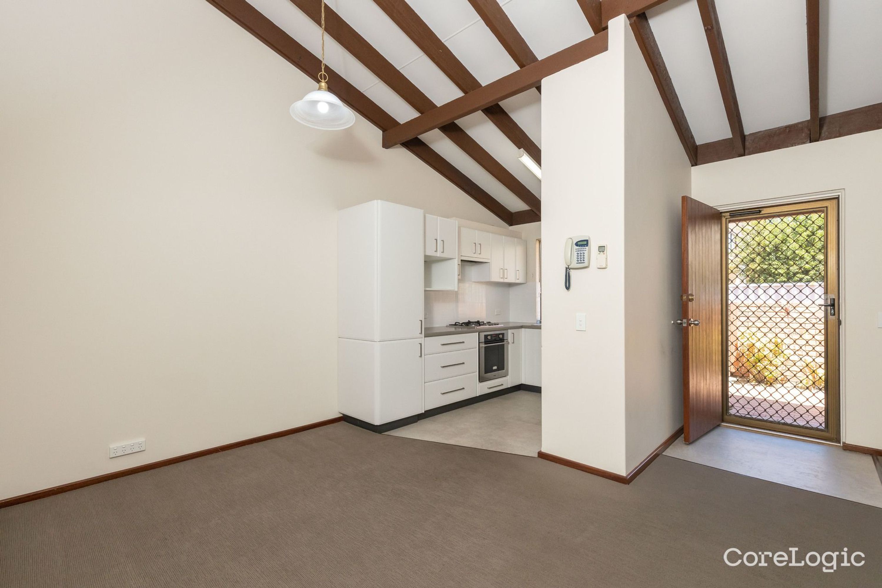 2/2/51 Lockhart Street, Como - Thumbnail 4