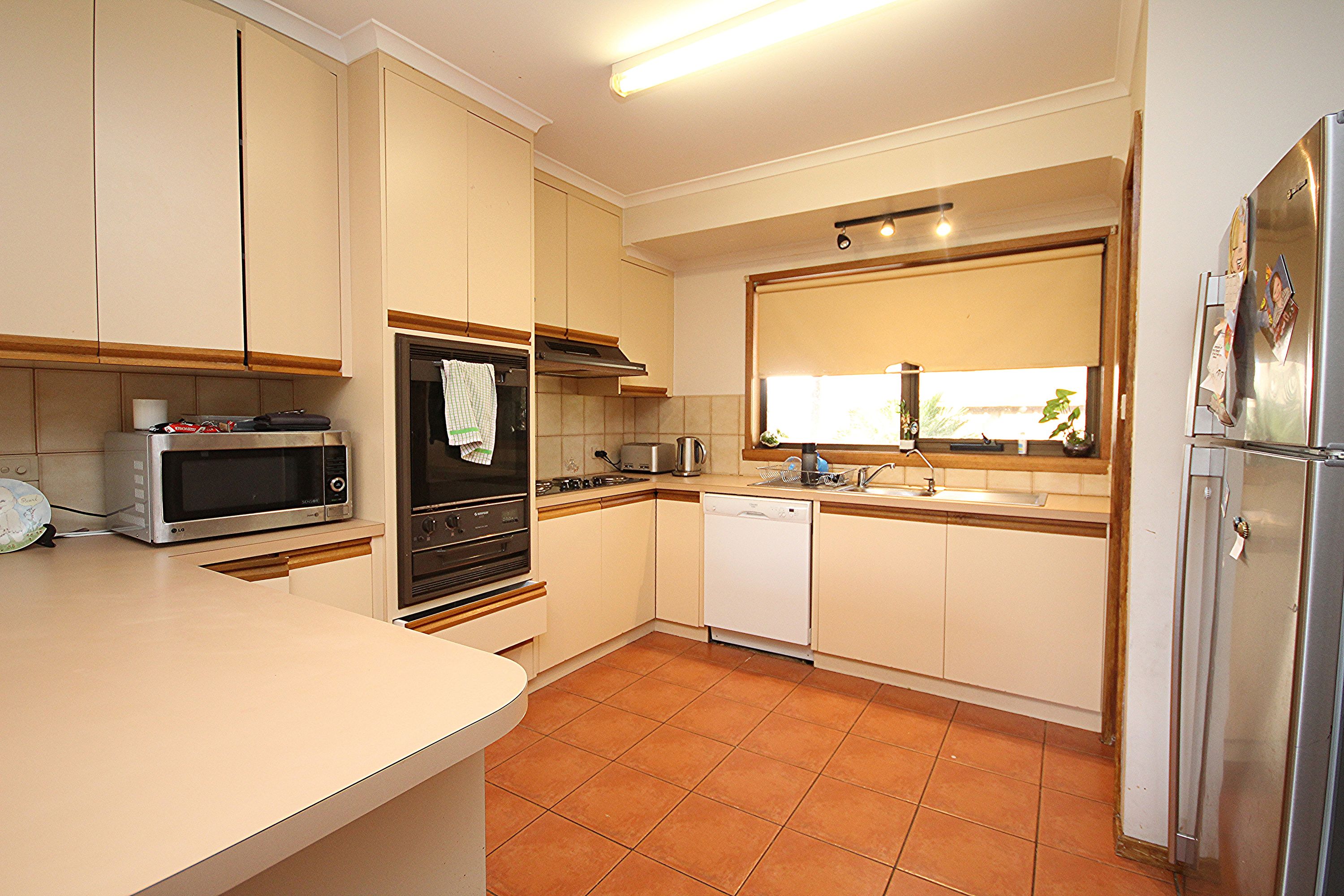 10 Dougherty Street, Horsham VIC 3400, Horsham - Thumbnail 3
