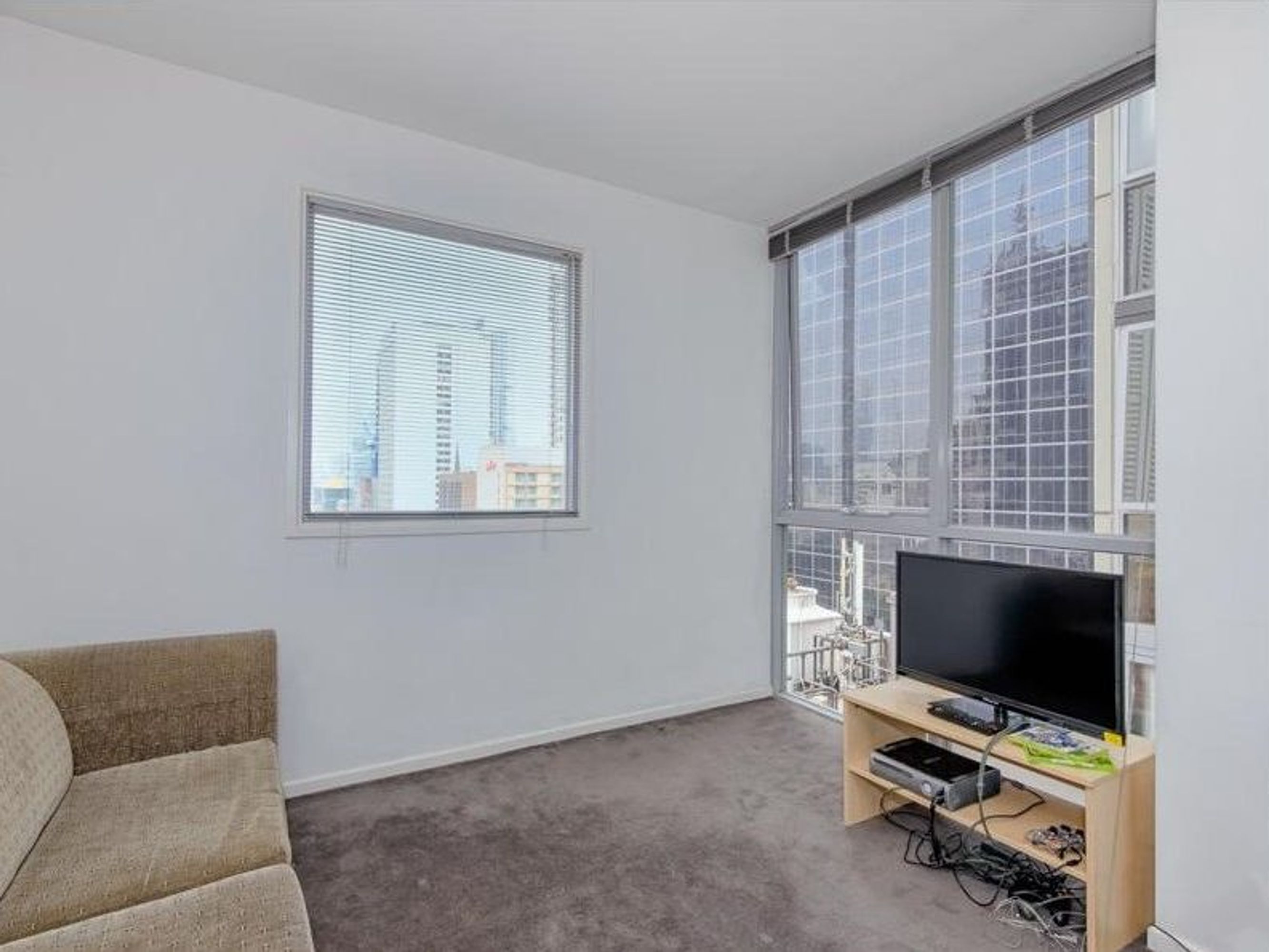 1507/39 Lonsdale Street, Melbourne - Thumbnail 2