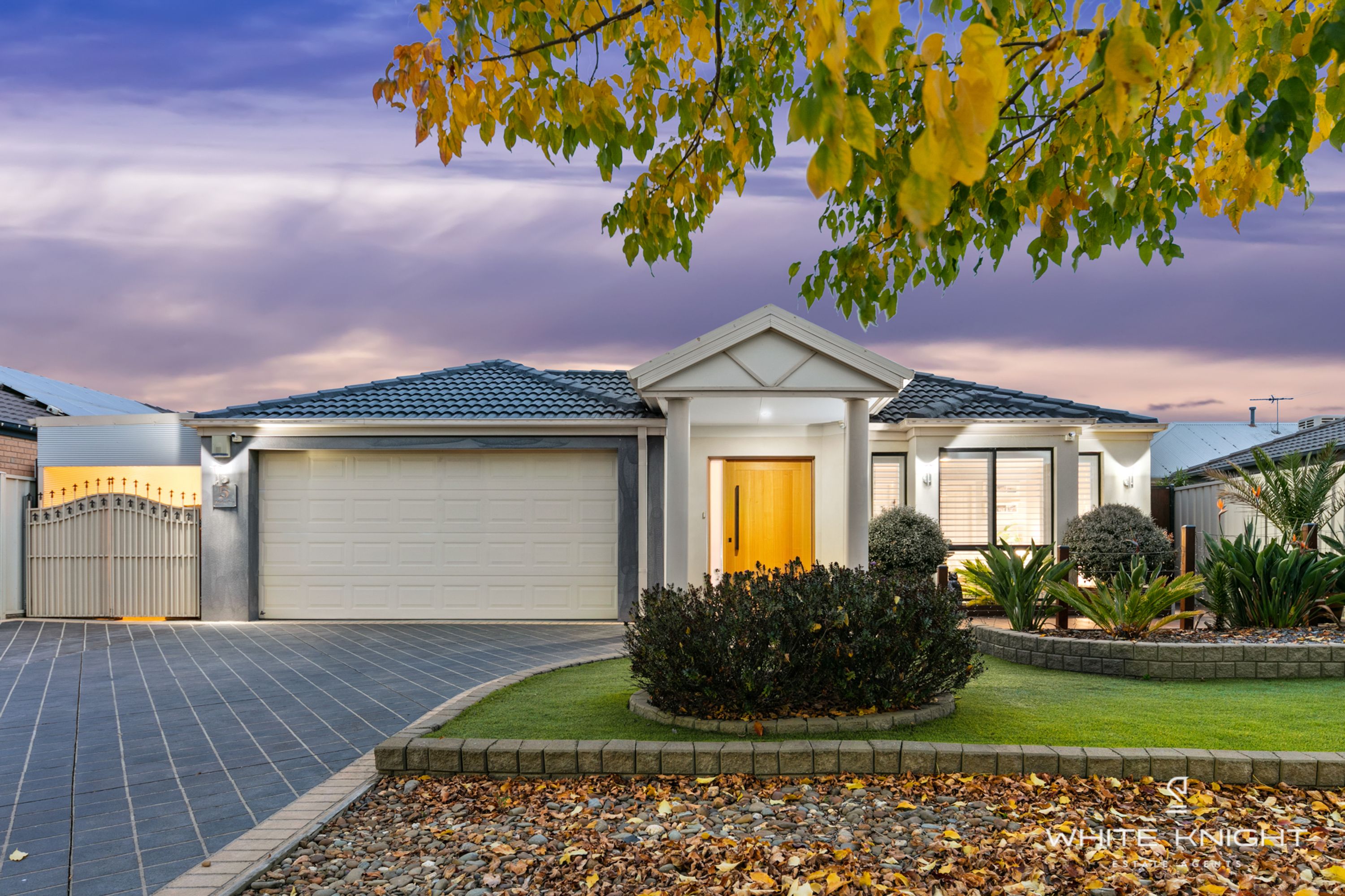 5 Nullarbor Place, Caroline Springs VIC 3023, Caroline Springs - Thumbnail 2