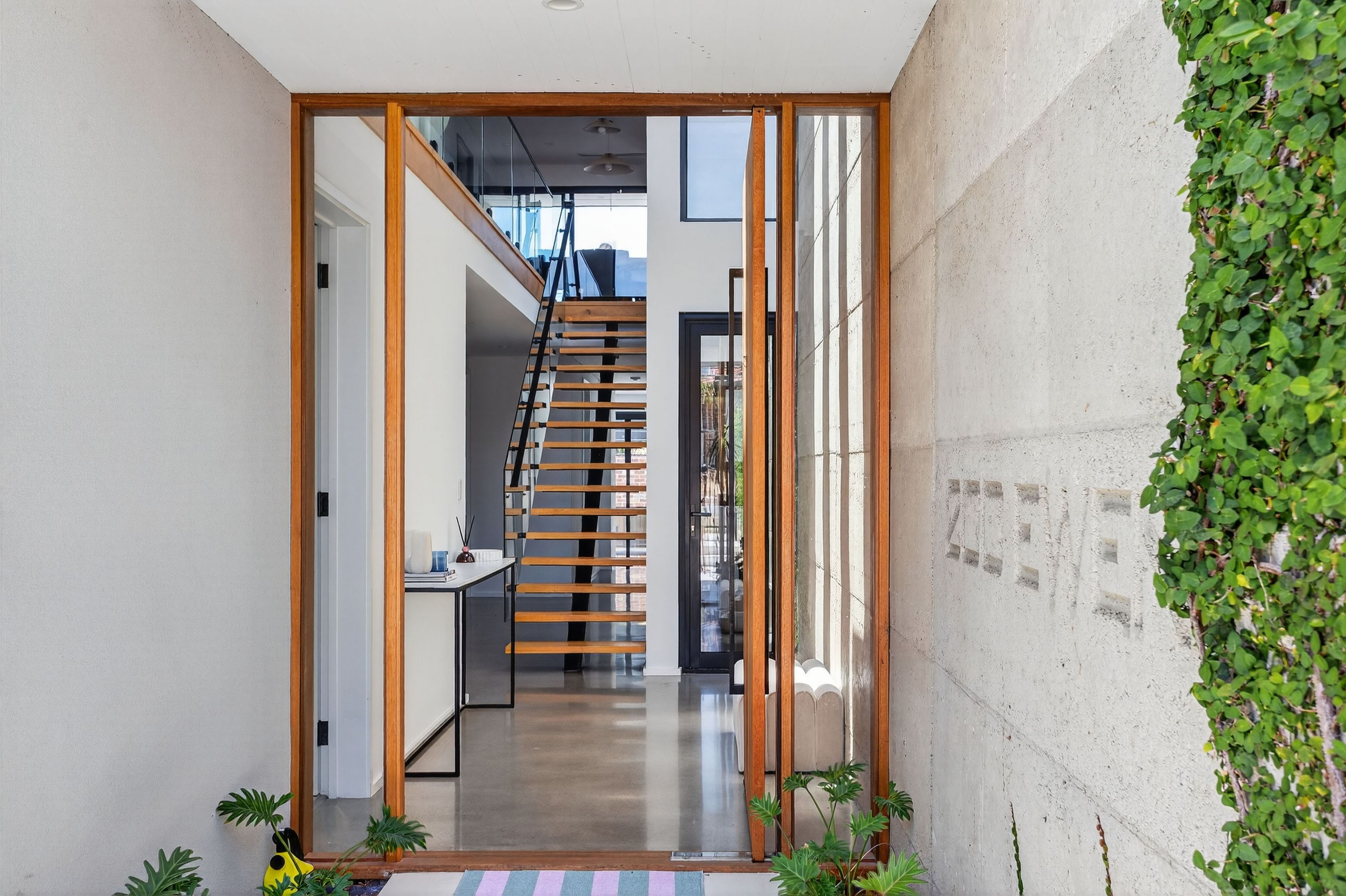 200 Ewen Street, Doubleview - Thumbnail 3