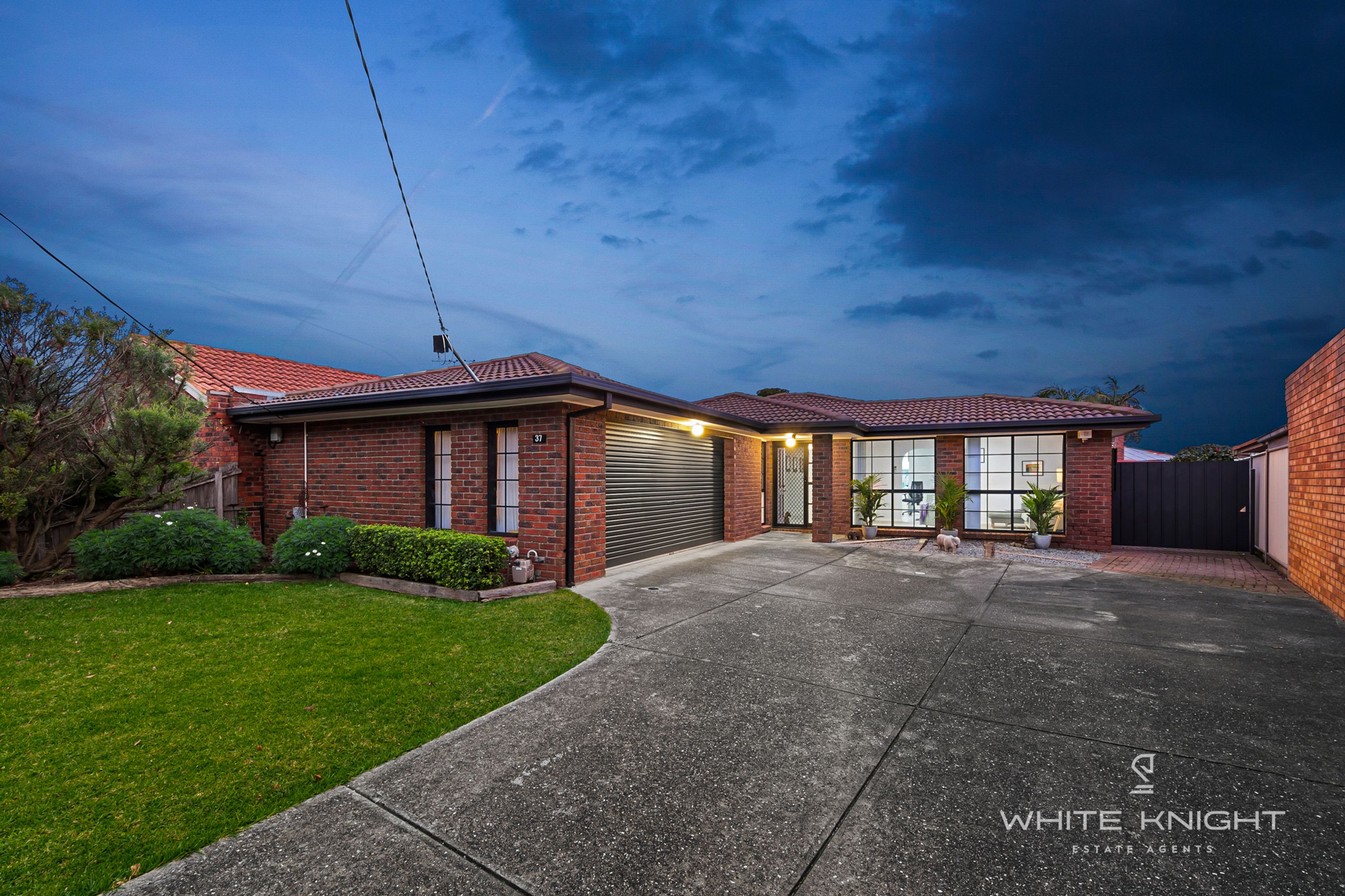 37 Bundeena Avenue, Kealba VIC 3021, Kealba - Thumbnail 2