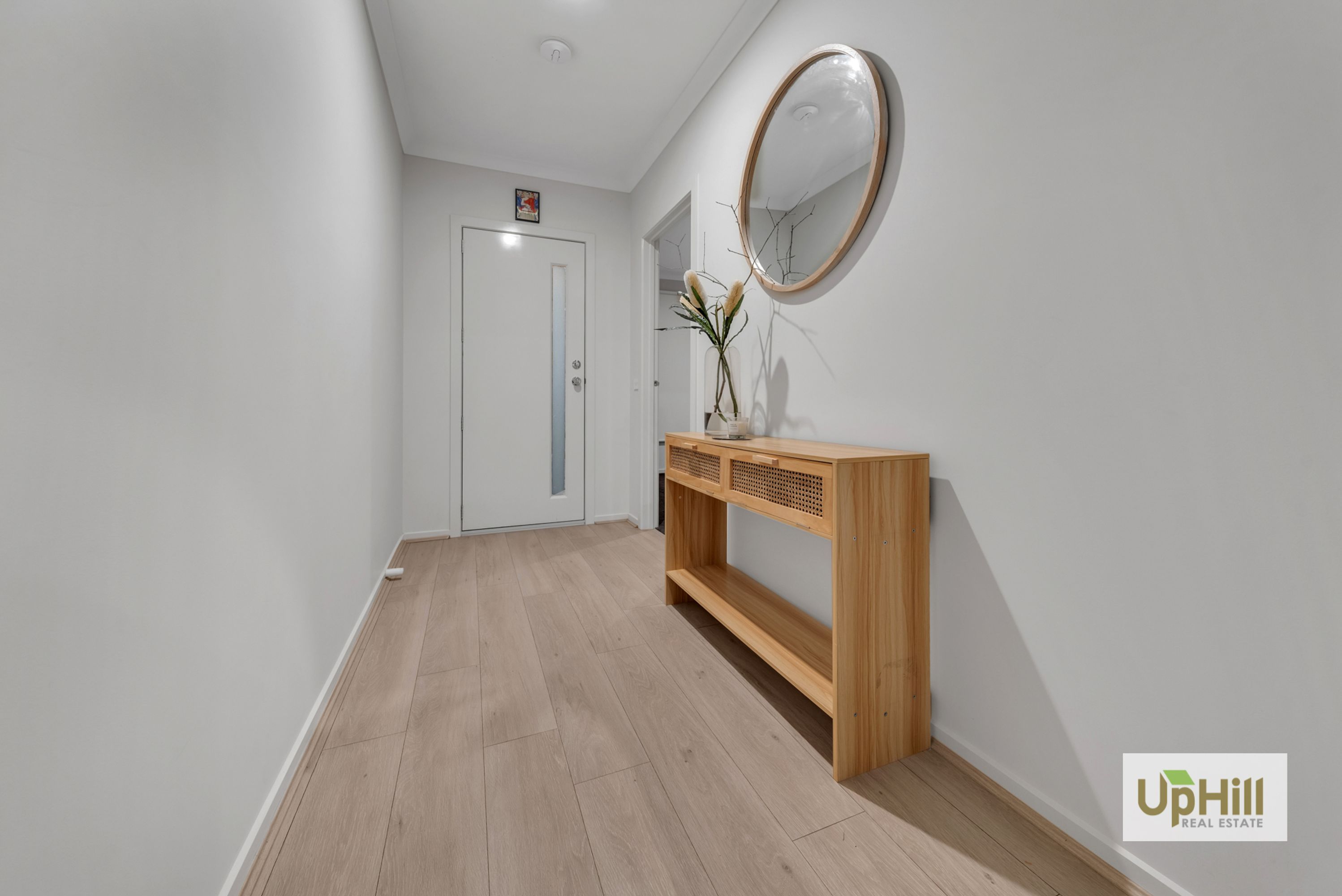 9 Mediterranean Avenue, Clyde - Thumbnail 2
