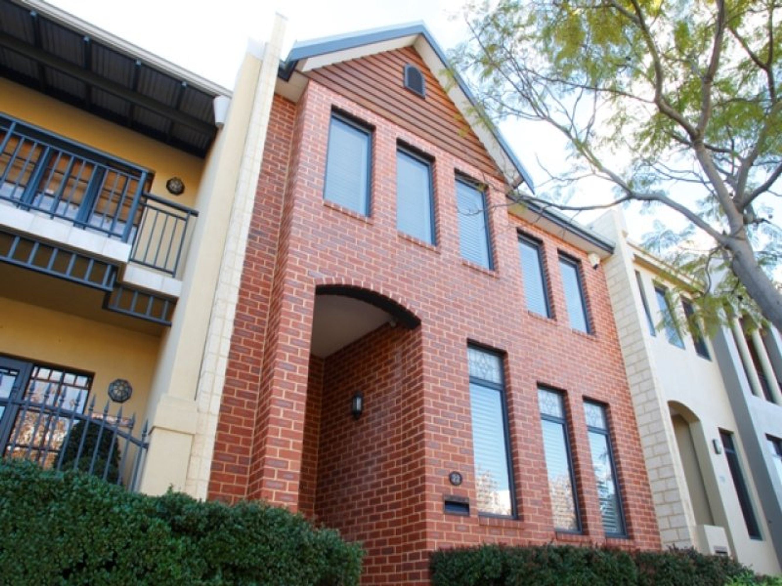 22 Mere View Way, Subiaco, WA 6008, Subiaco - Thumbnail 2