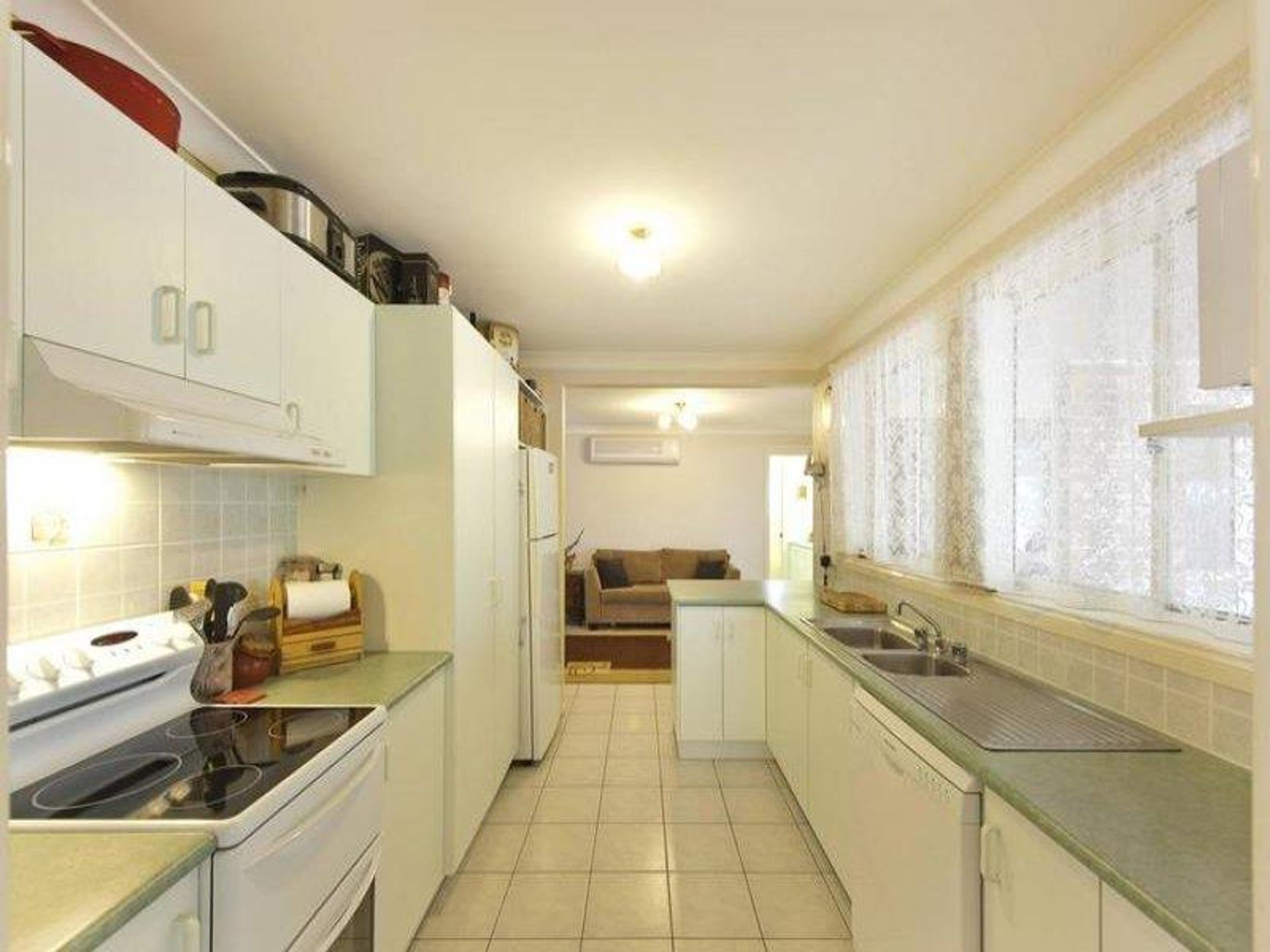 7 Barnier Avenue, Junction Hill - Thumbnail 6